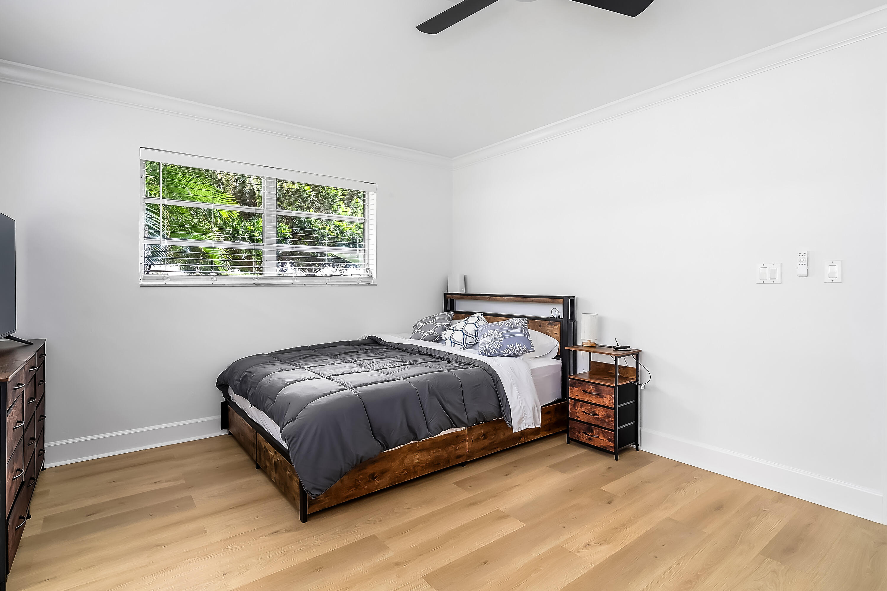 1250 SE 10th, Deerfield Beach FL 33441