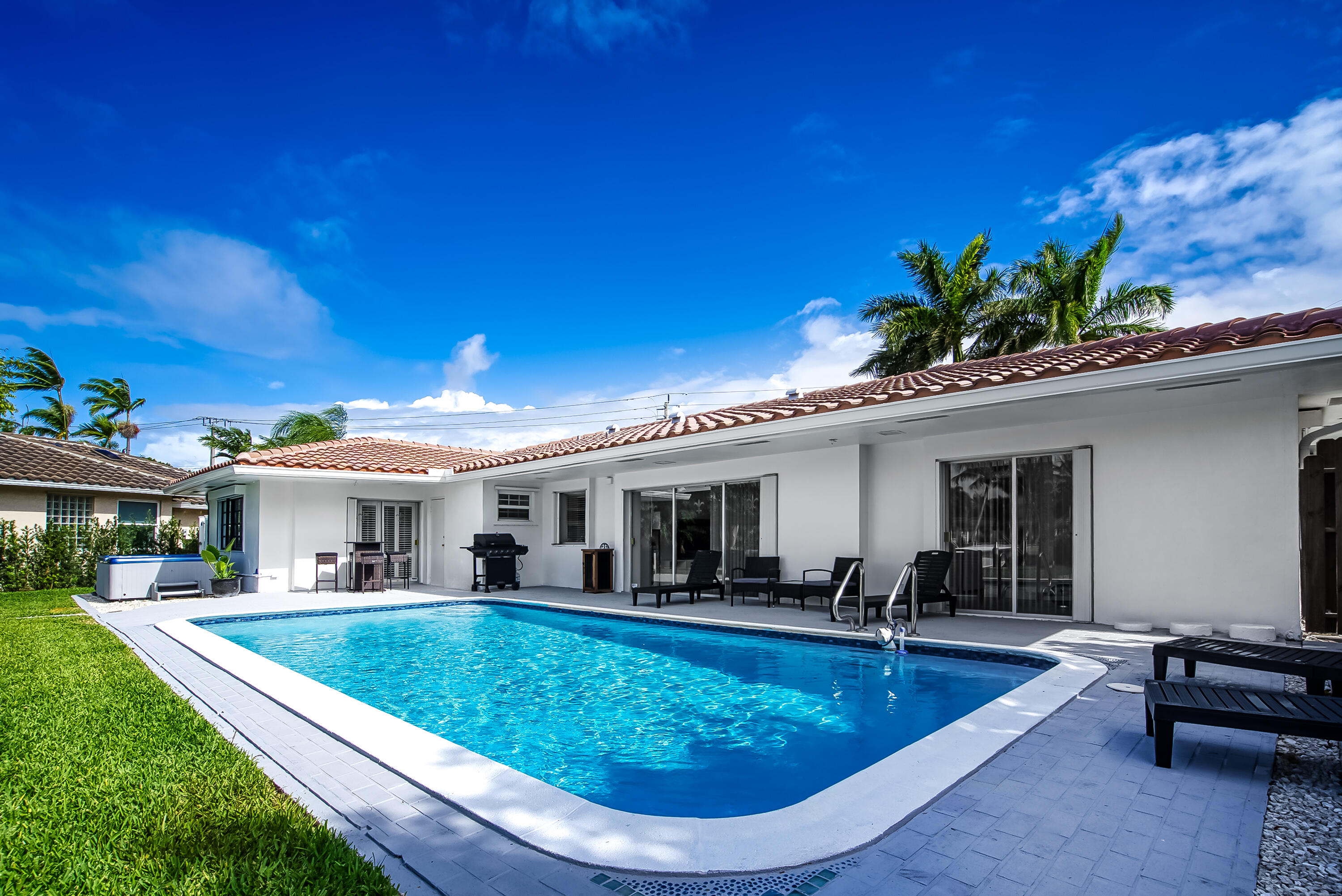 1250 SE 10th, Deerfield Beach FL 33441