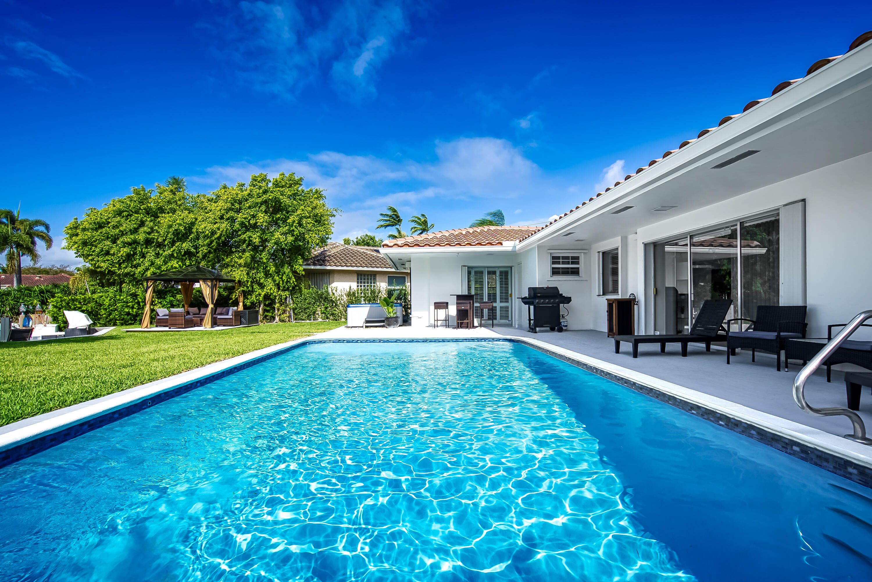 1250 SE 10th, Deerfield Beach FL 33441