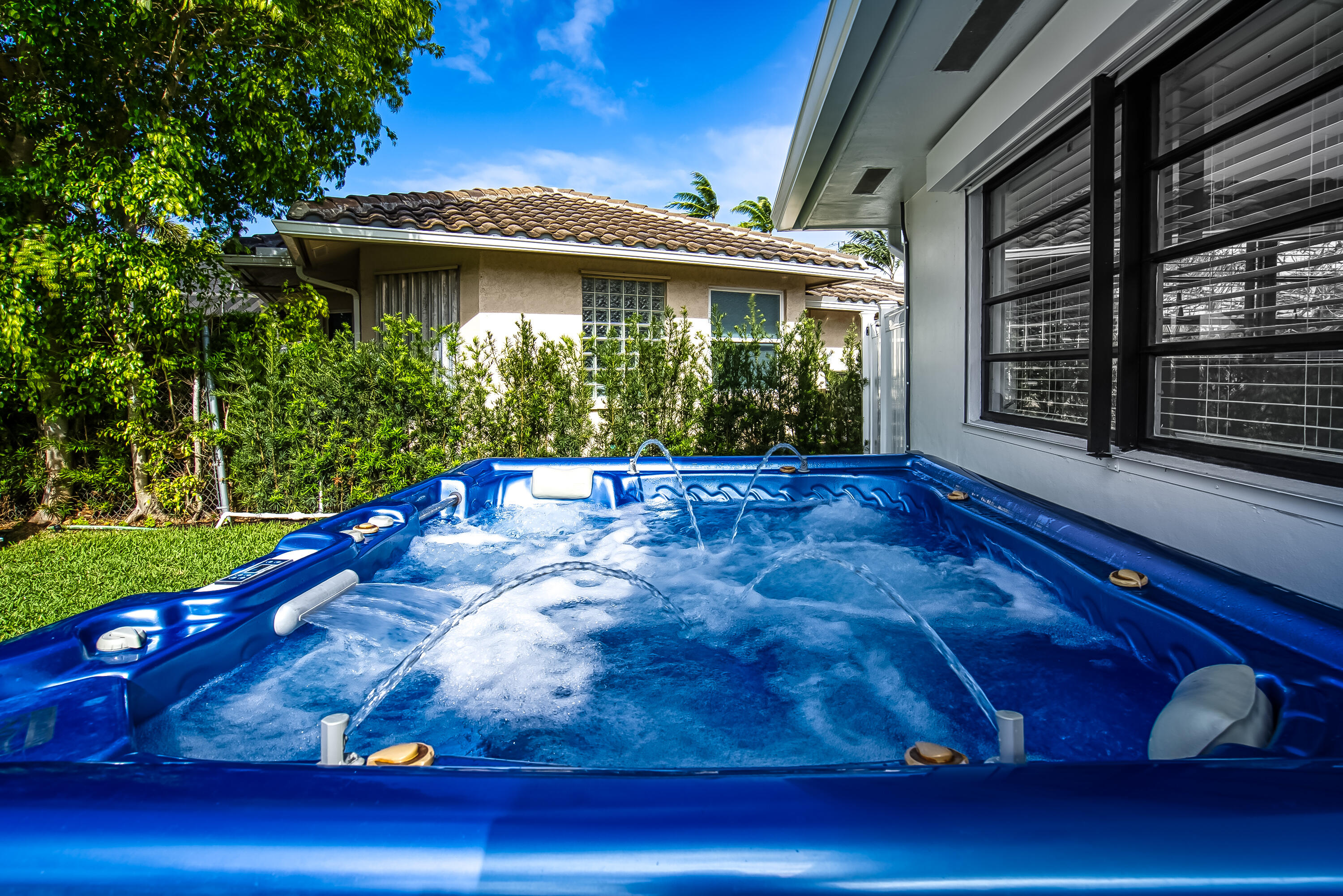 1250 SE 10th, Deerfield Beach FL 33441