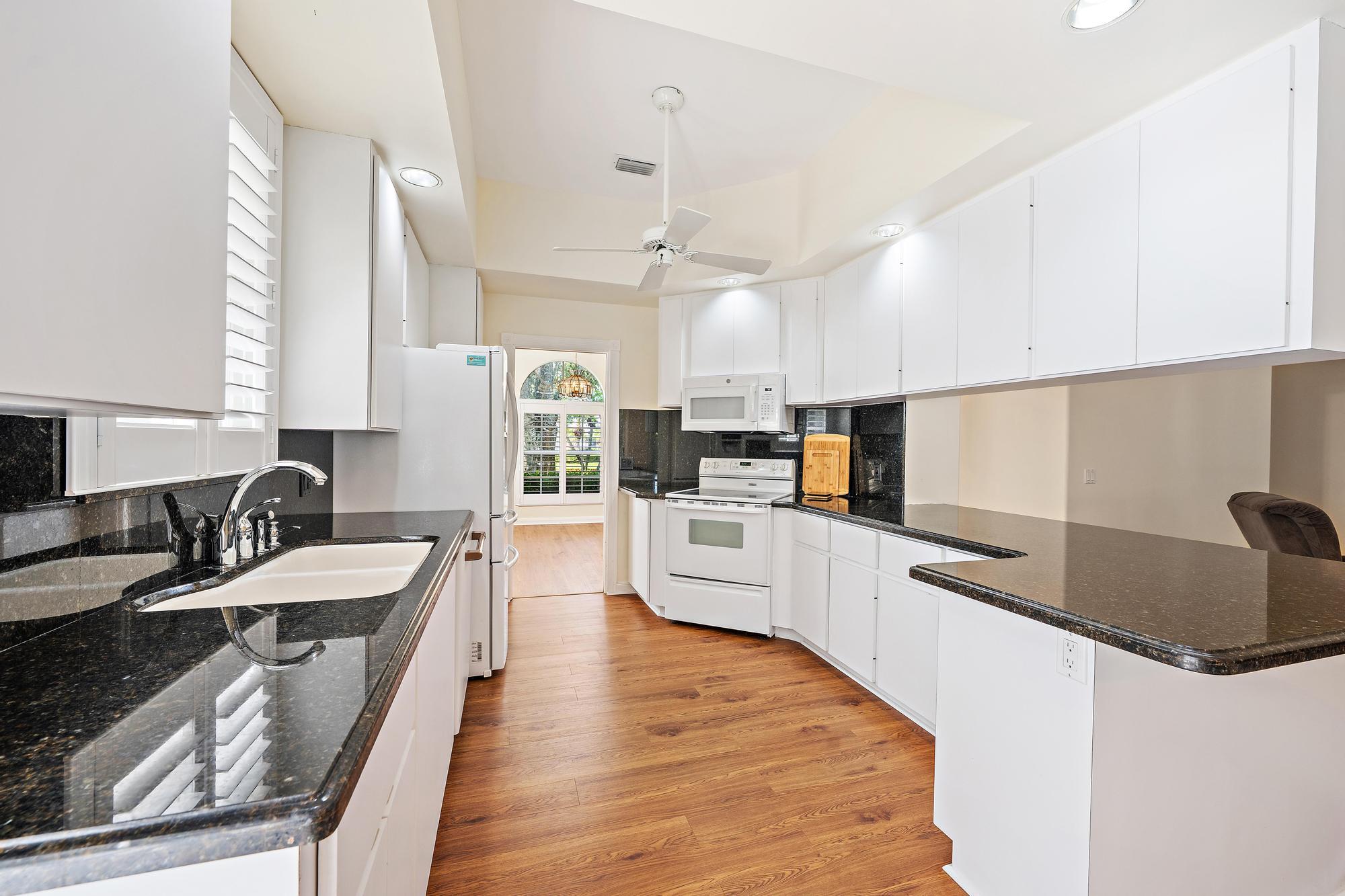 8548 Beaconhill, Palm Beach Gardens FL 33410