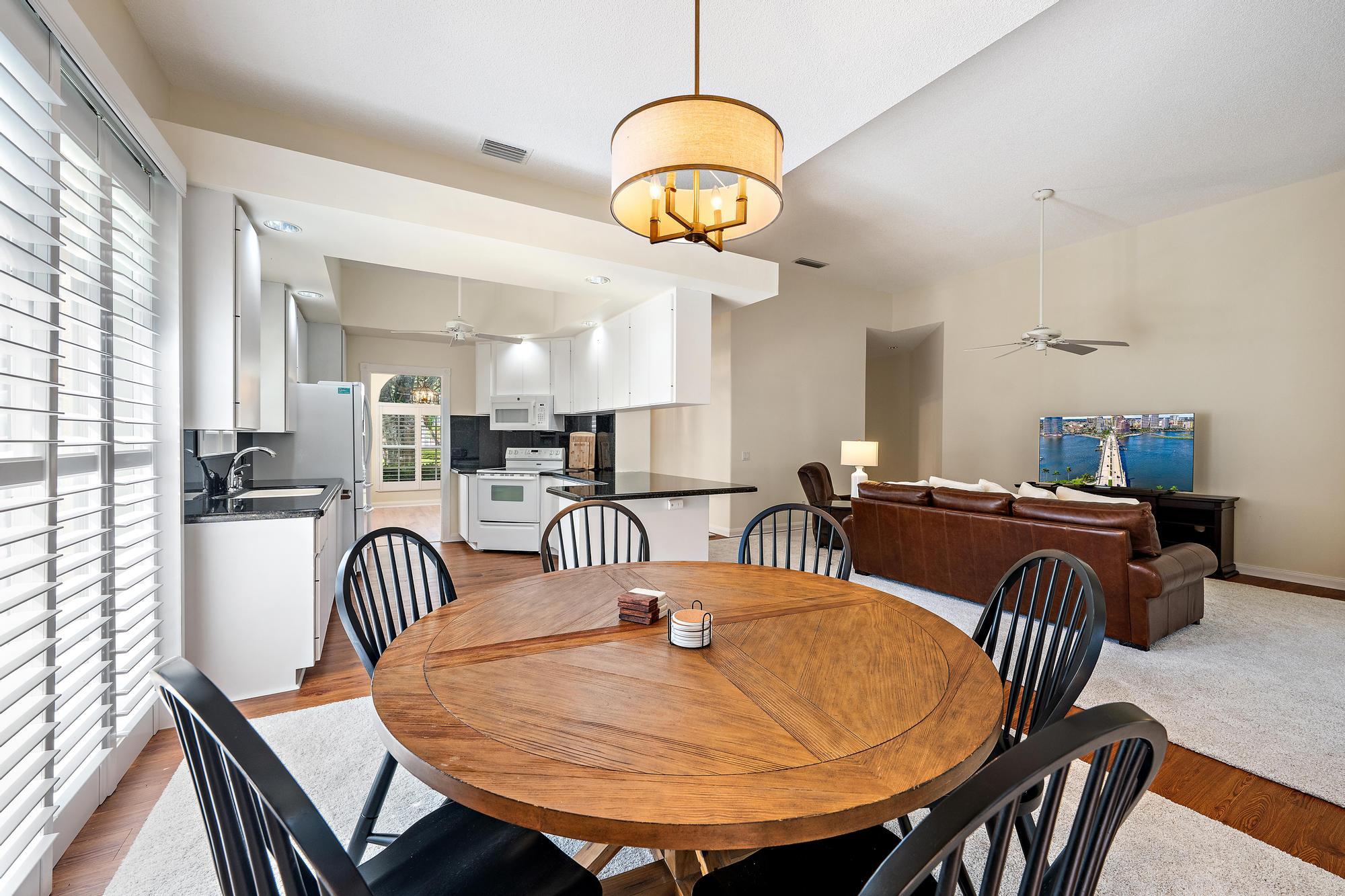 8548 Beaconhill, Palm Beach Gardens FL 33410