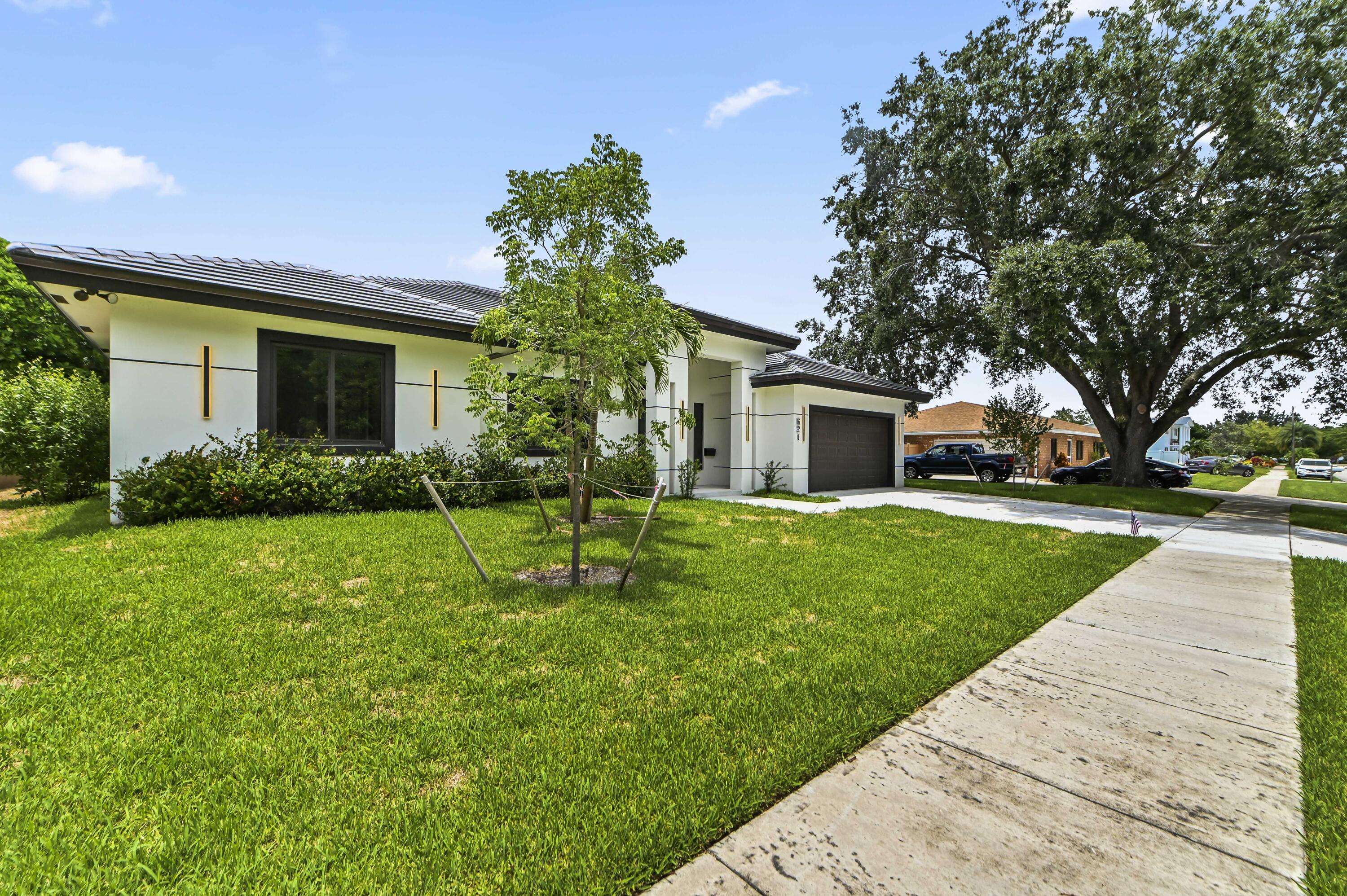 621 NW 42nd, Coconut Creek FL 33066