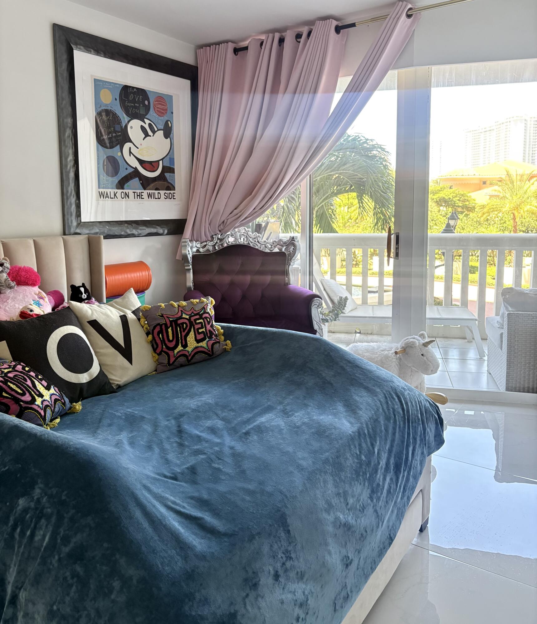 1000 E Island #305, Aventura FL 33160