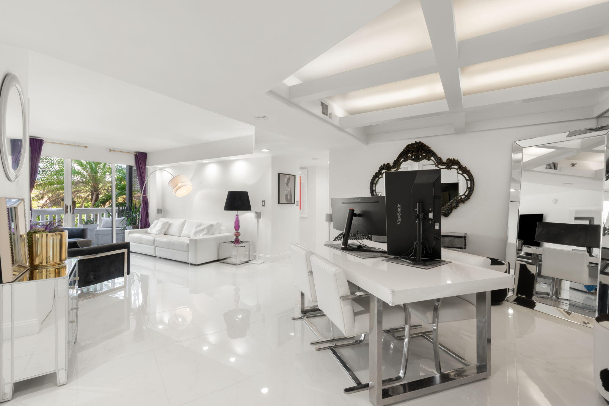 1000 E Island #305, Aventura FL 33160