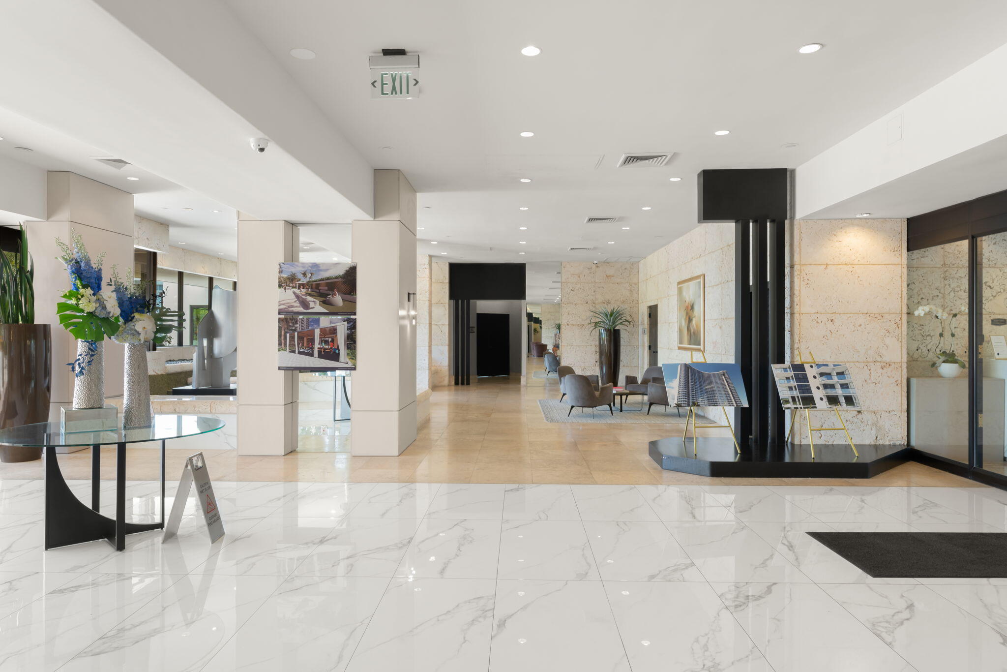 1000 E Island #305, Aventura FL 33160