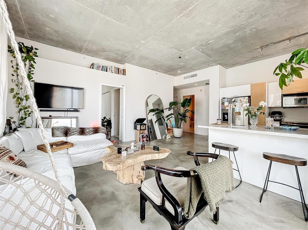 234 NE 3rd #1901, Miami FL 33132