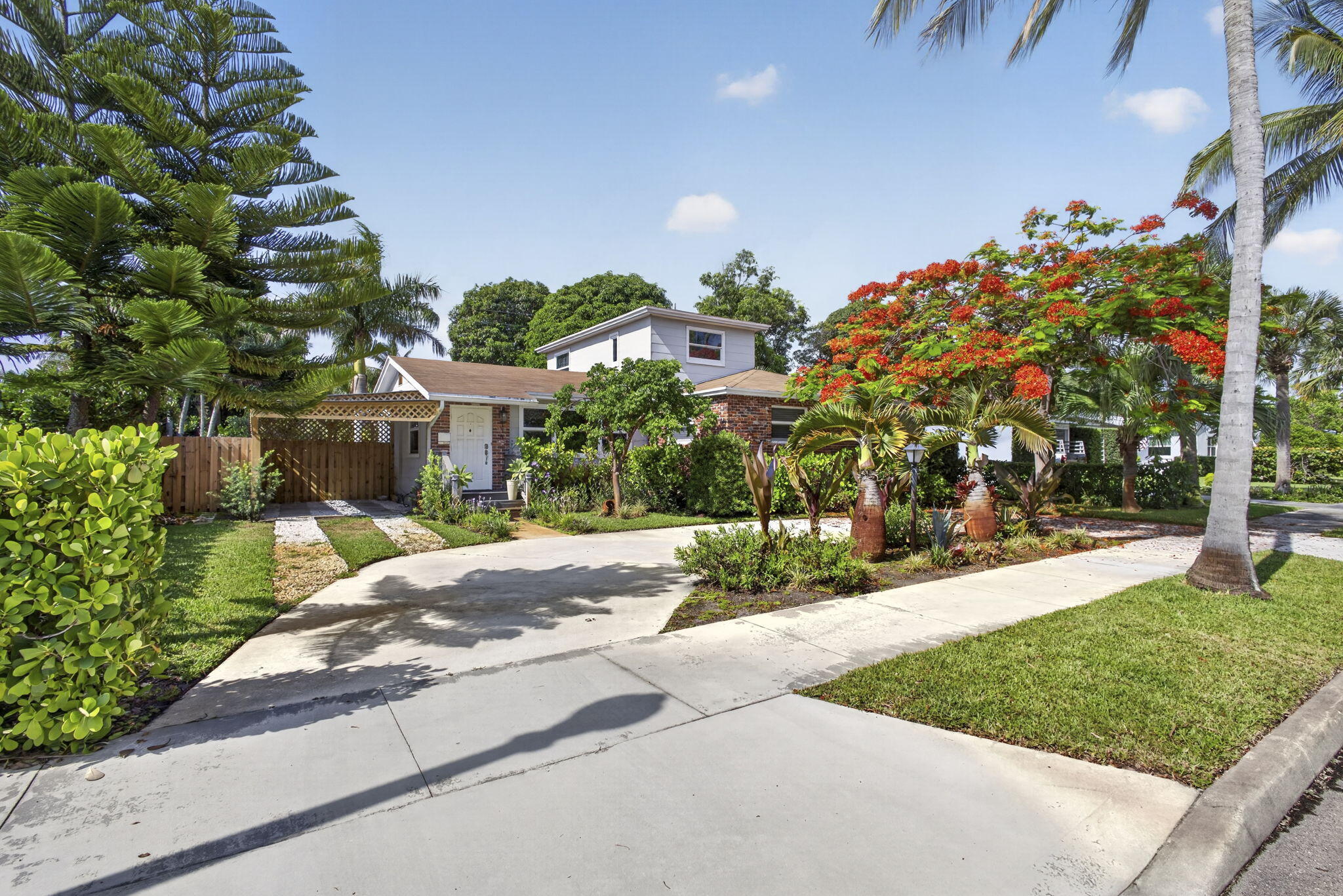 338 Hunter, West Palm Beach FL 33405