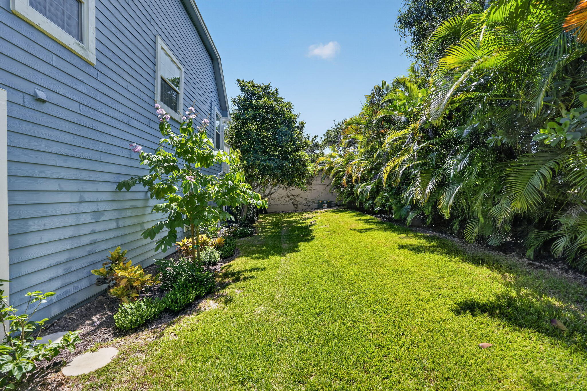 121 Ocean Dunes, Jupiter FL 33477