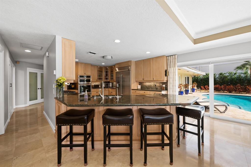 2600 NE 33rd, Lighthouse Point FL 33064