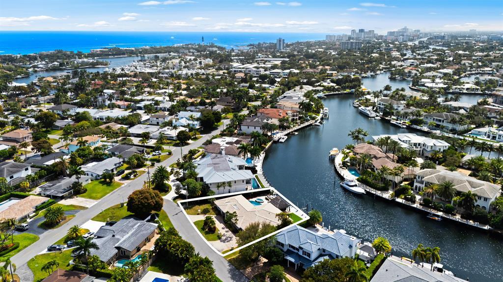 2600 NE 33rd, Lighthouse Point FL 33064