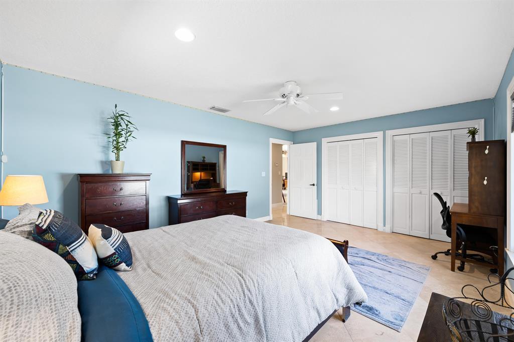 2600 NE 33rd, Lighthouse Point FL 33064