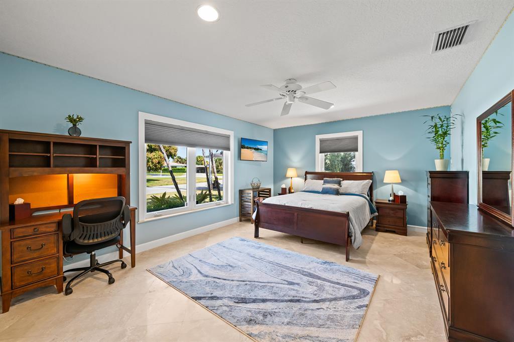 2600 NE 33rd, Lighthouse Point FL 33064