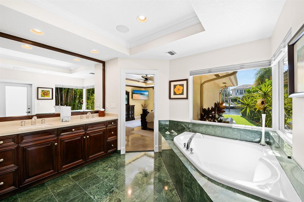 2600 NE 33rd, Lighthouse Point FL 33064