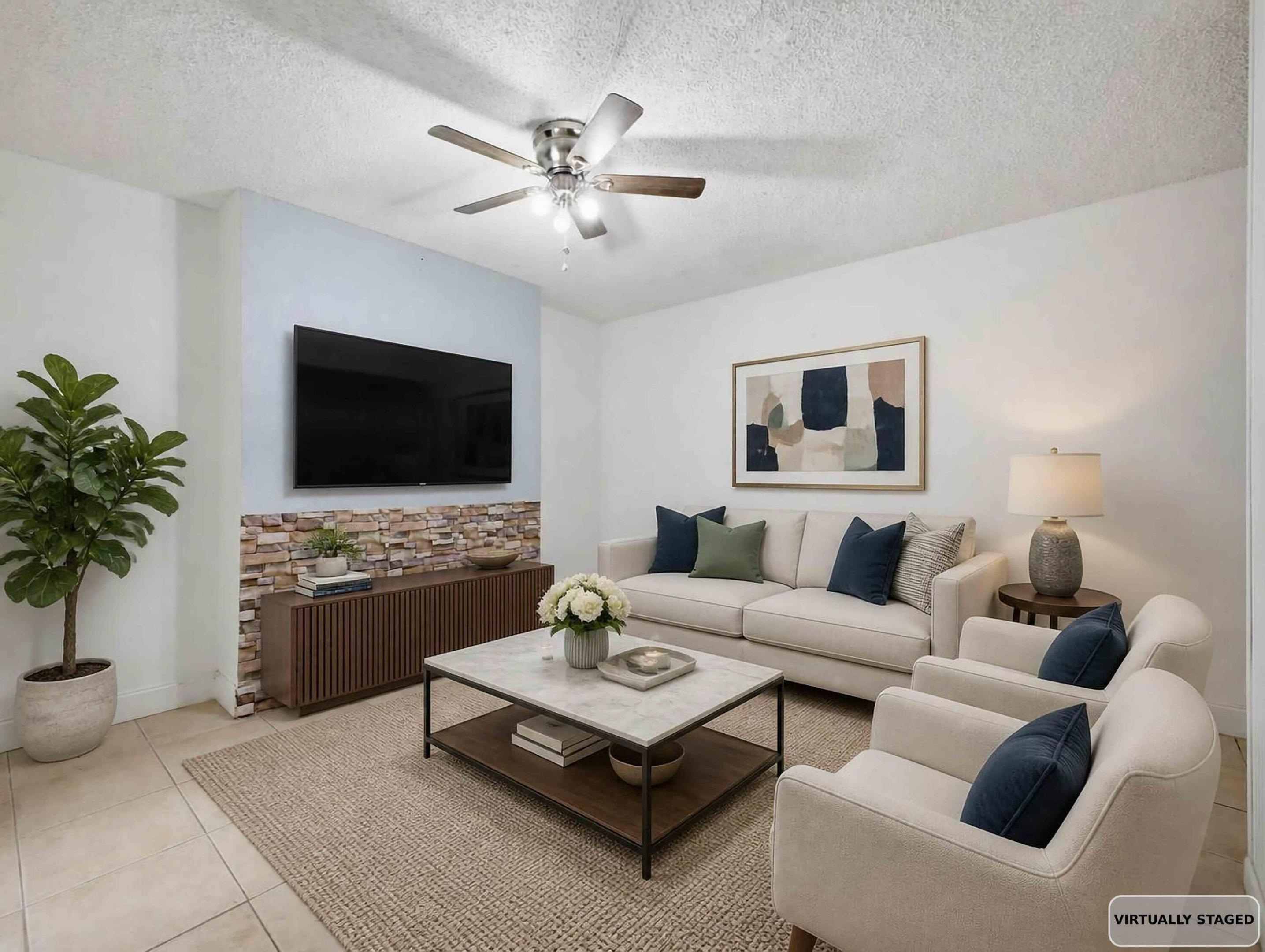 105 Woodland, Palm Springs FL 33461