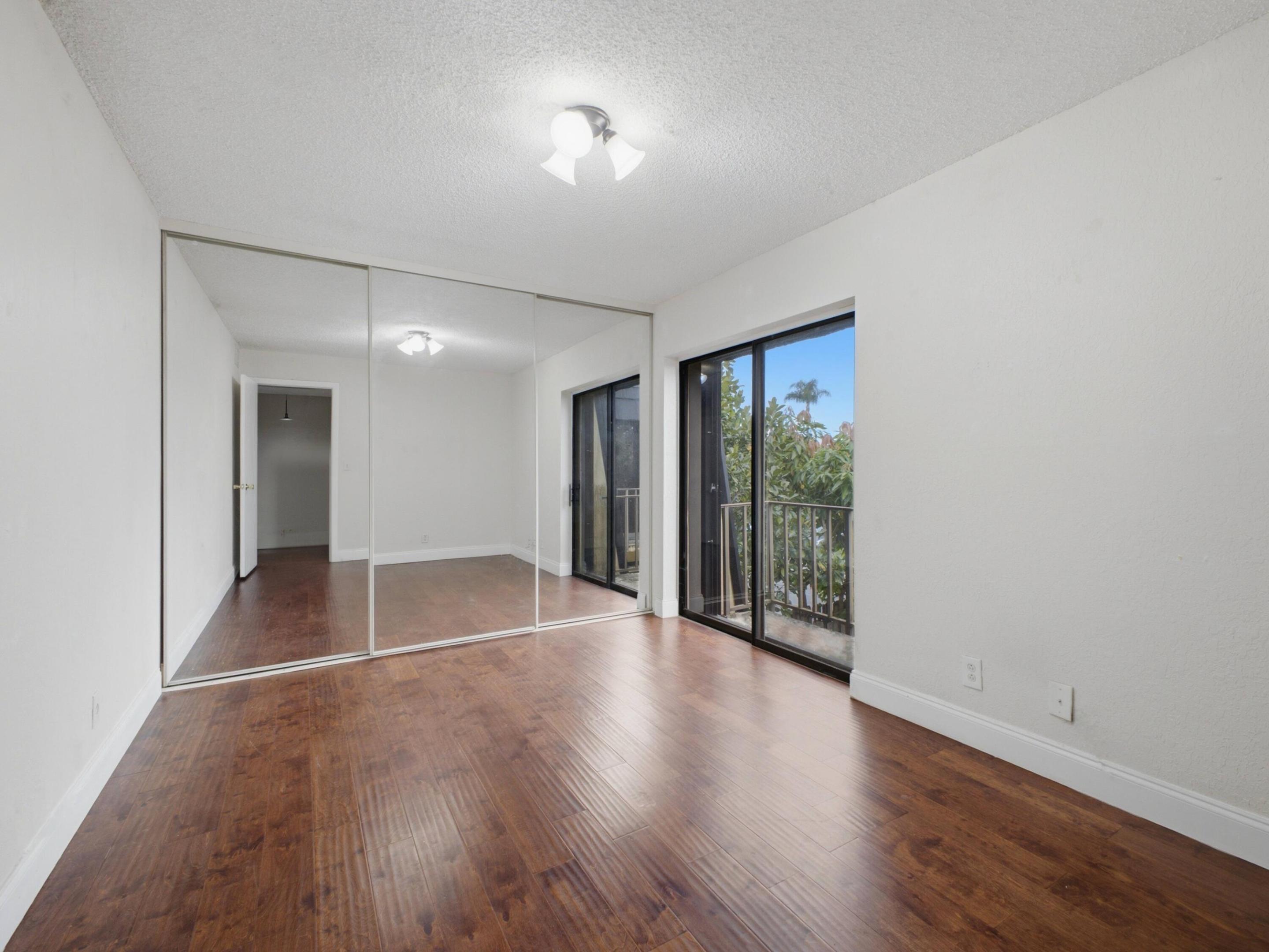 105 Woodland, Palm Springs FL 33461