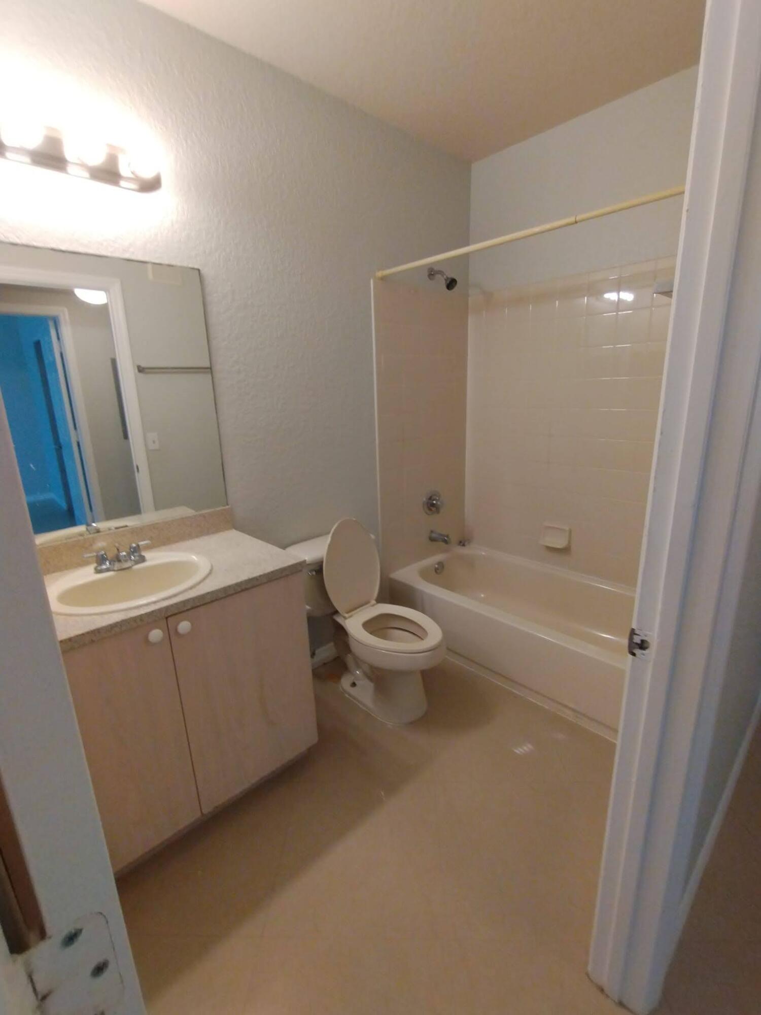 2307 Belmont #2307, North Lauderdale FL 33068