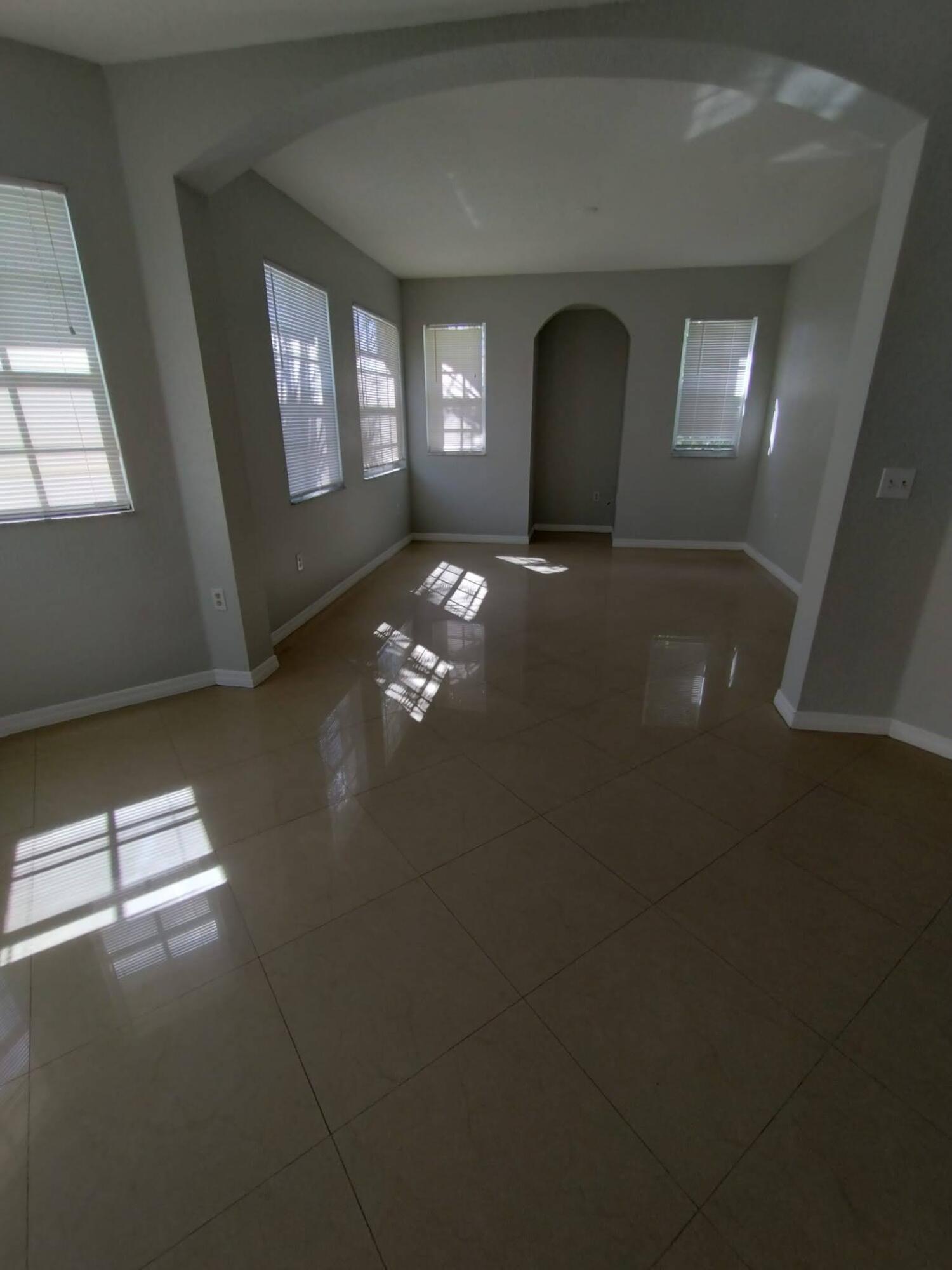 2307 Belmont #2307, North Lauderdale FL 33068