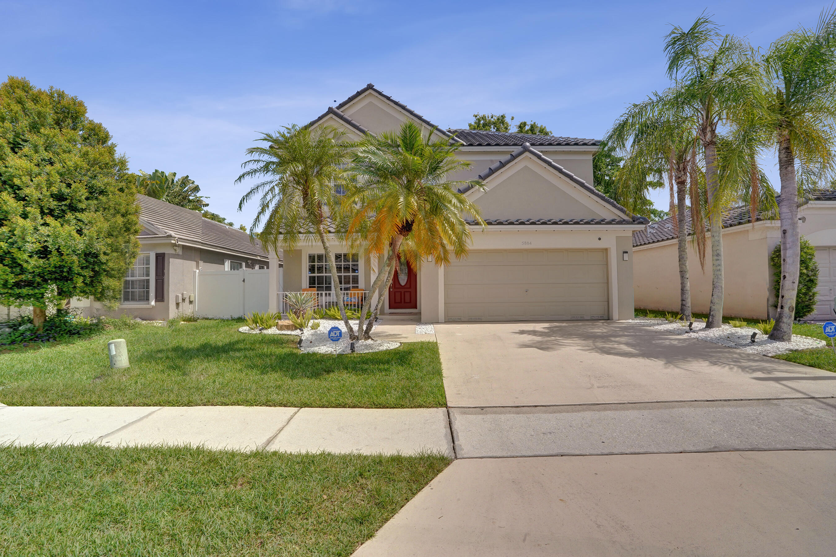5884 N Plum Bay, Tamarac FL 33321