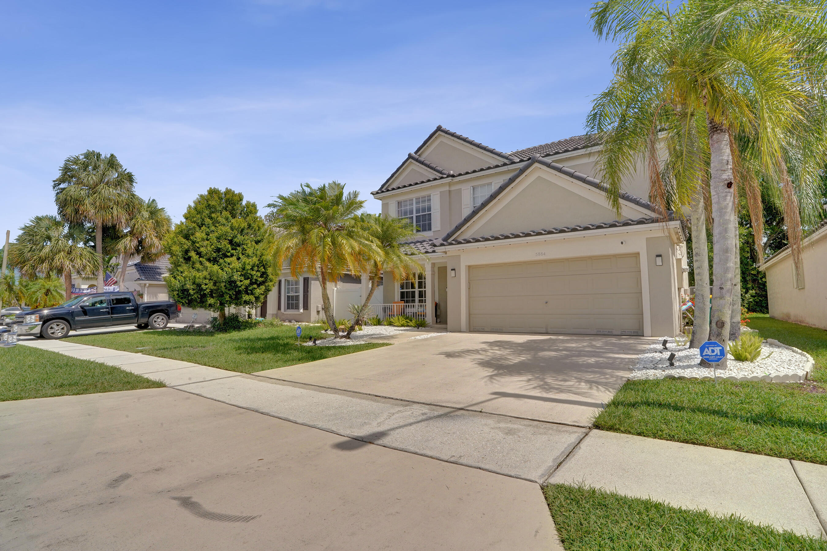 5884 N Plum Bay, Tamarac FL 33321