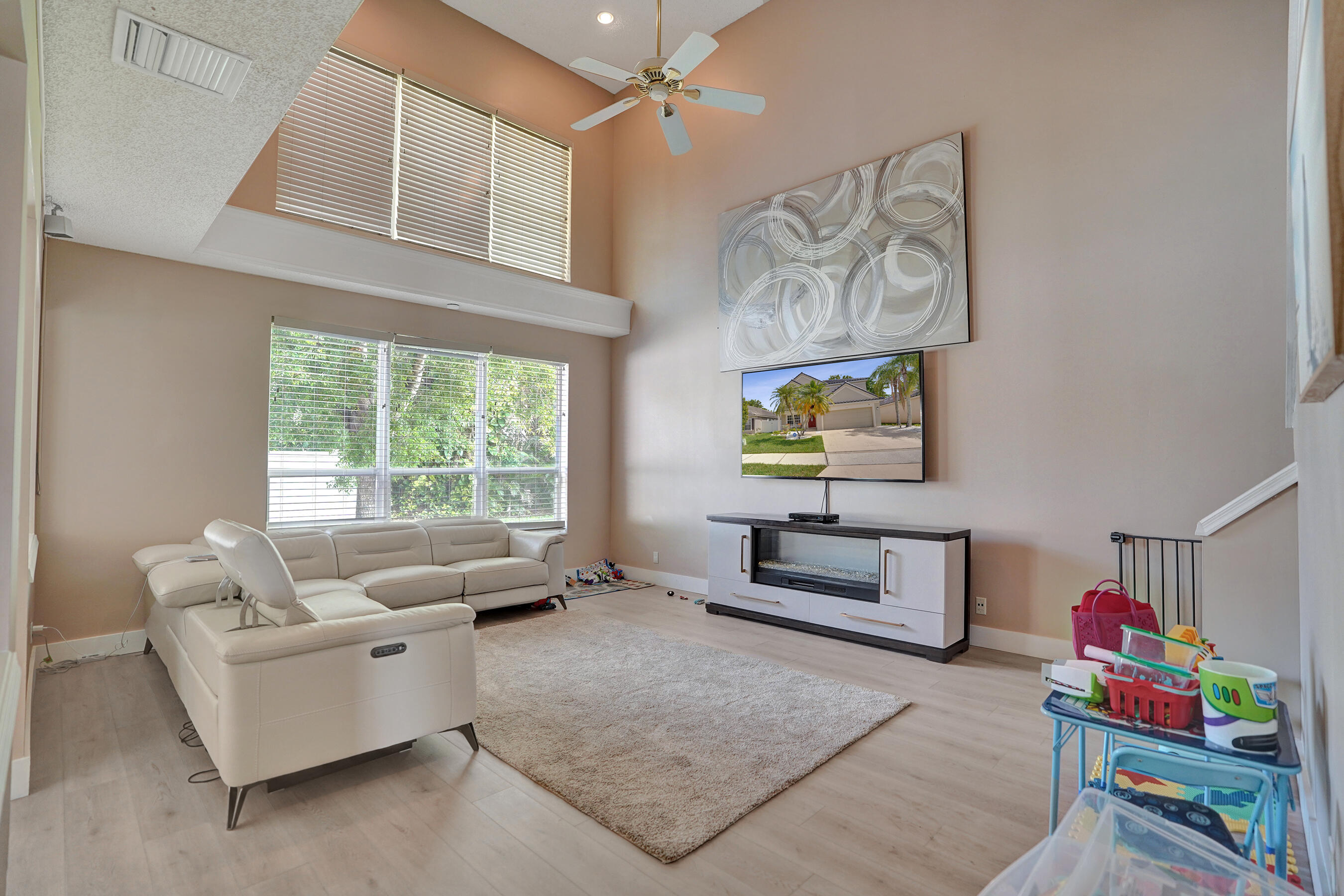 5884 N Plum Bay, Tamarac FL 33321