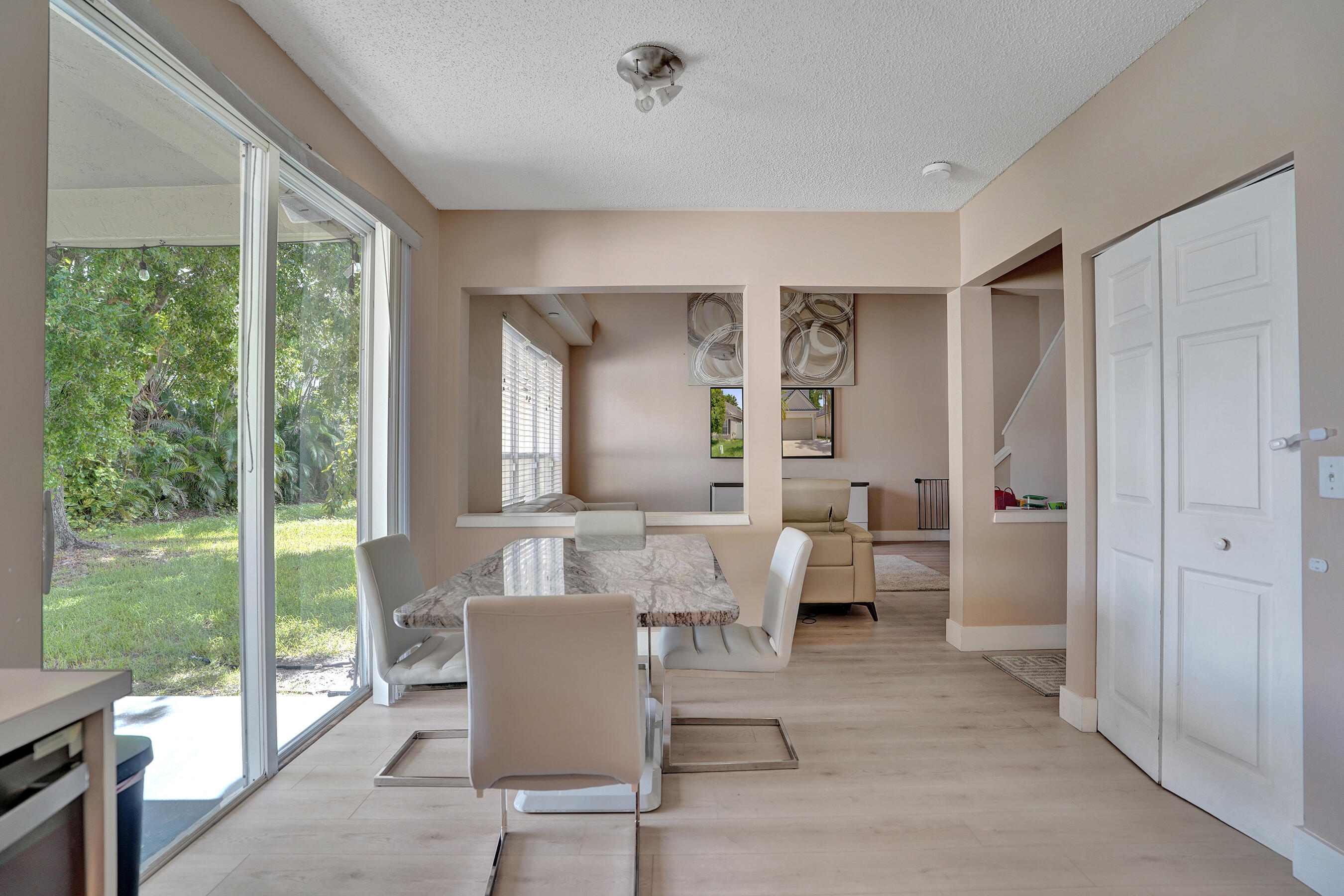 5884 N Plum Bay, Tamarac FL 33321