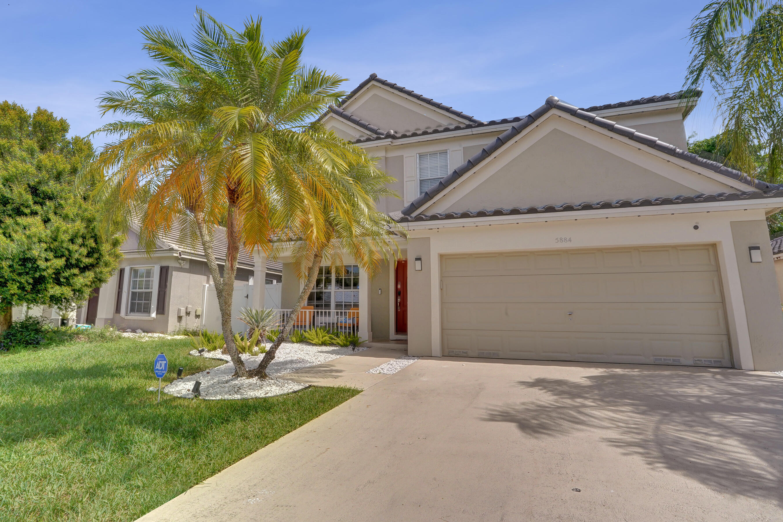 5884 N Plum Bay, Tamarac FL 33321