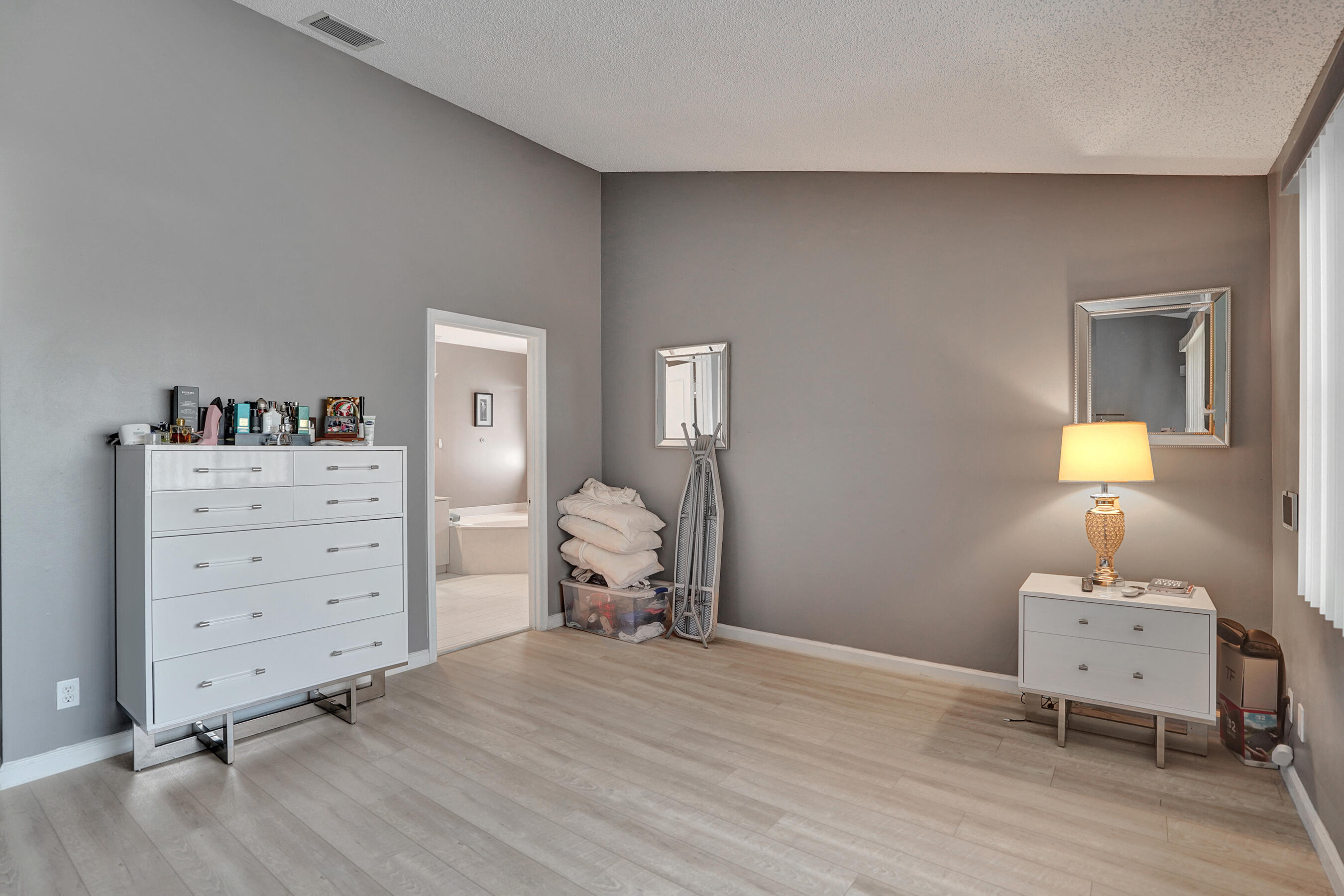 5884 N Plum Bay, Tamarac FL 33321