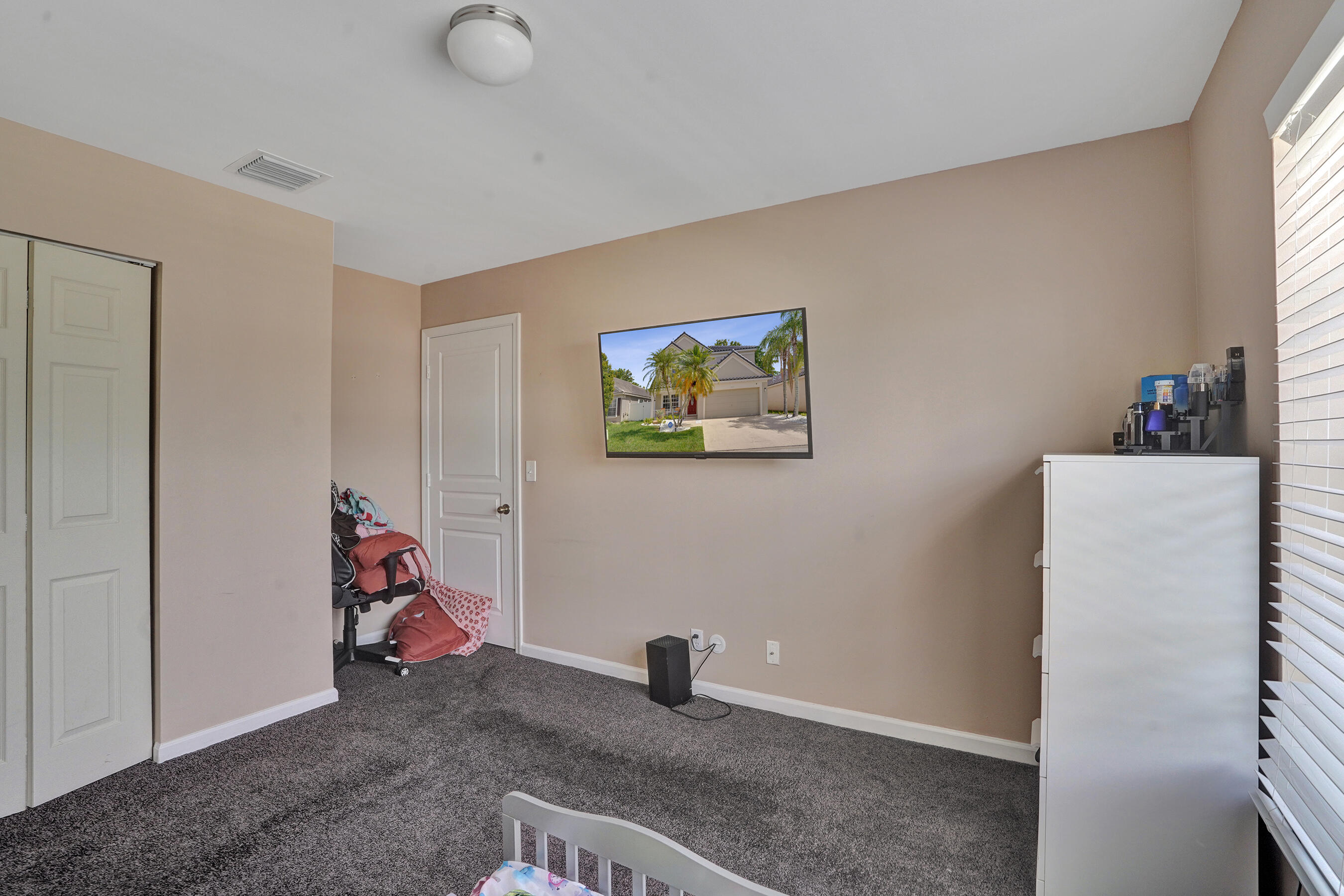 5884 N Plum Bay, Tamarac FL 33321