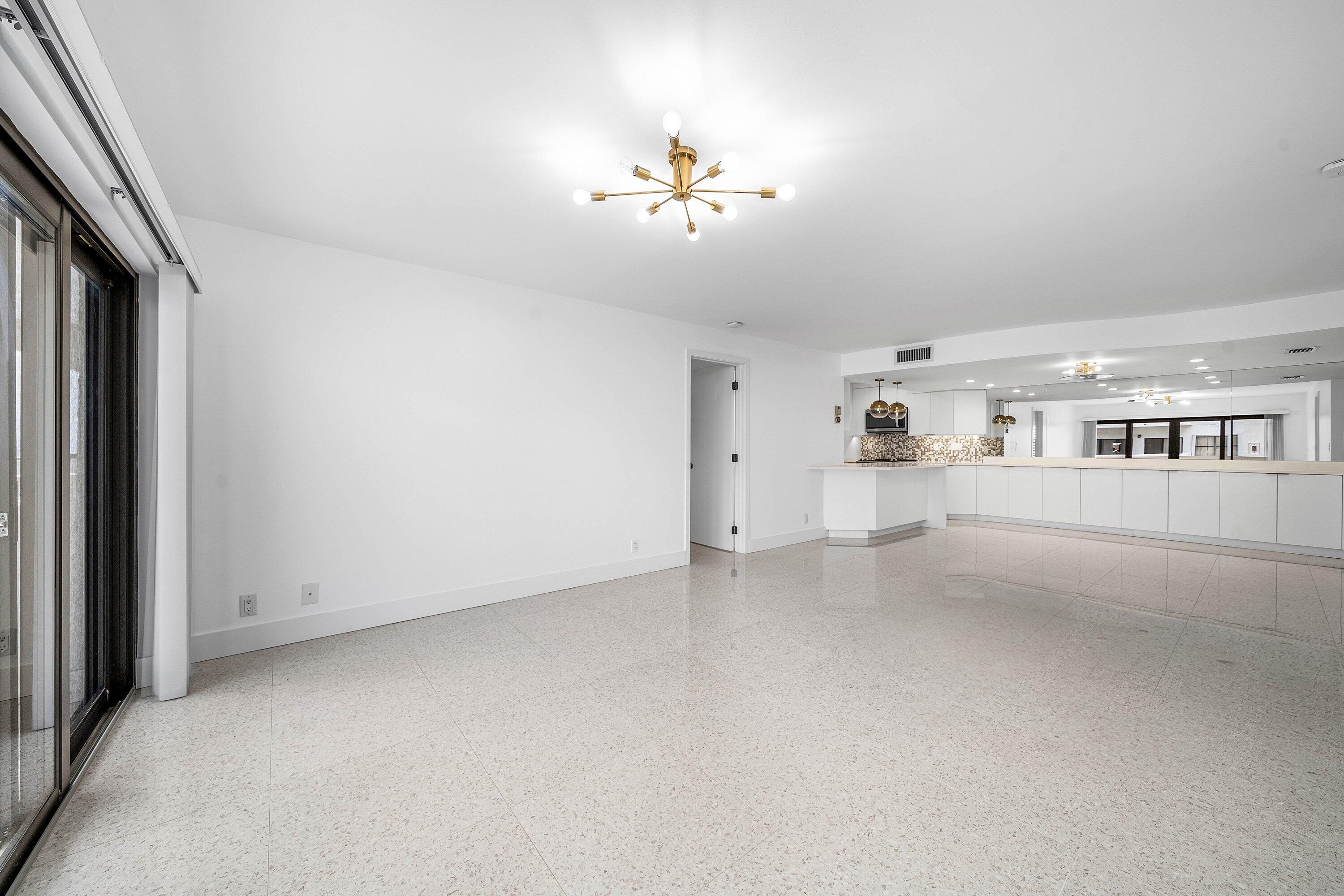 330 SE 20th #408, Deerfield Beach FL 33441