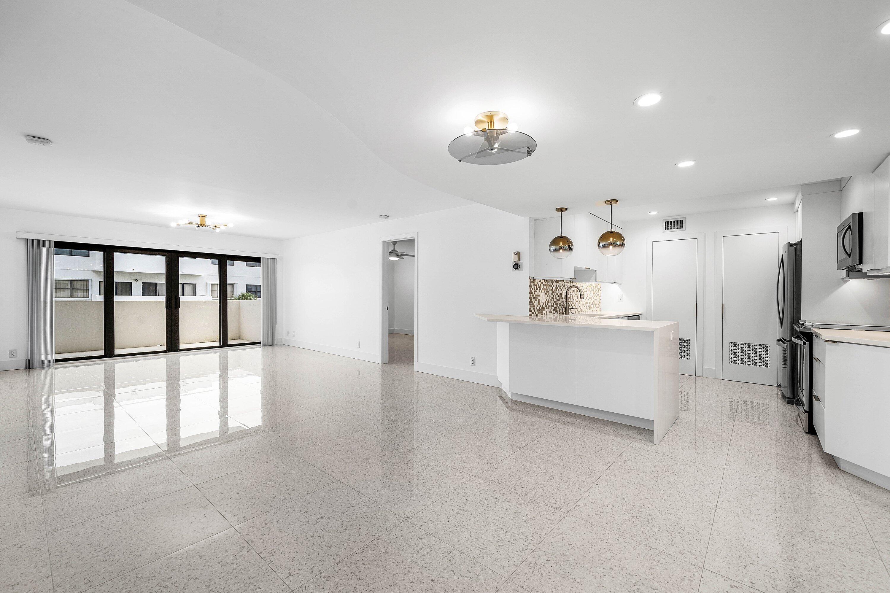 330 SE 20th #408, Deerfield Beach FL 33441