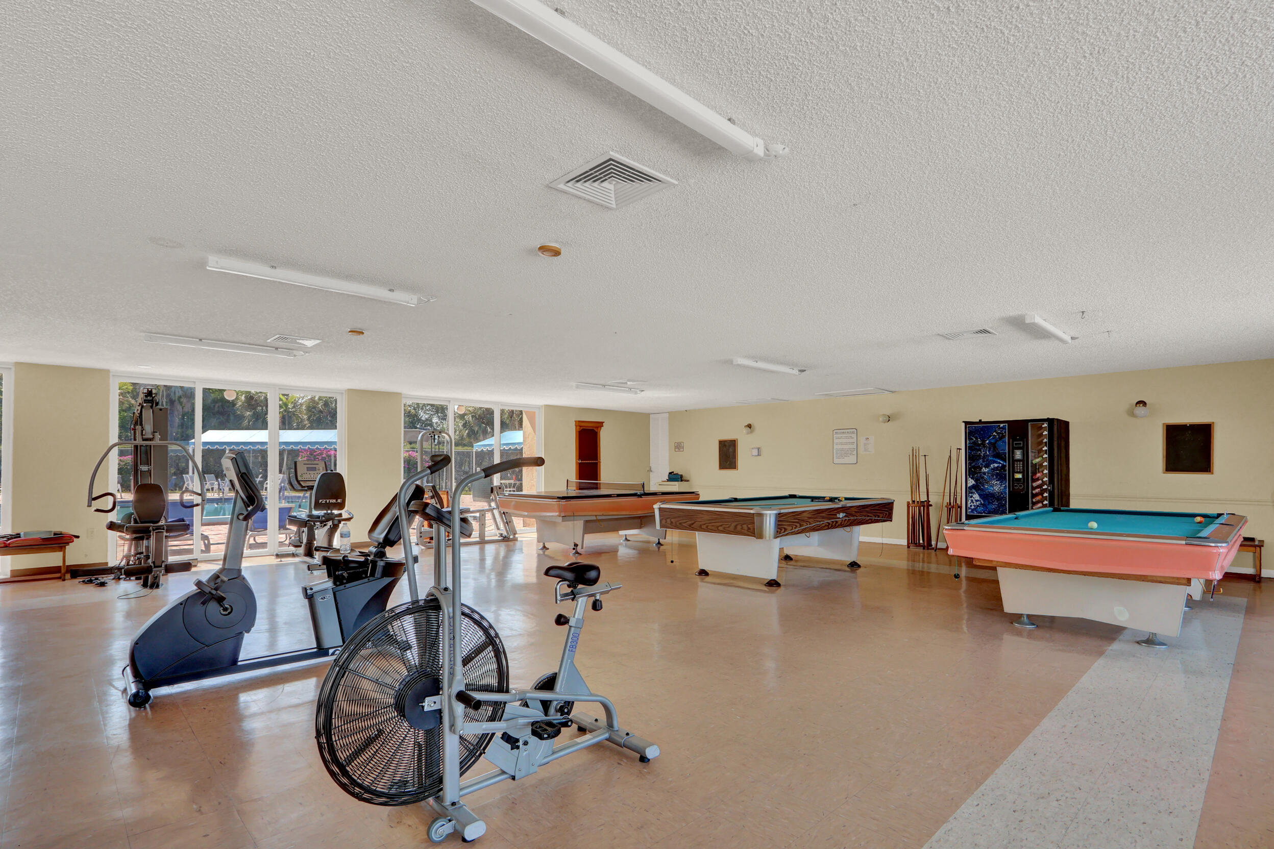 502 Davis #12, Palm Springs FL 33461
