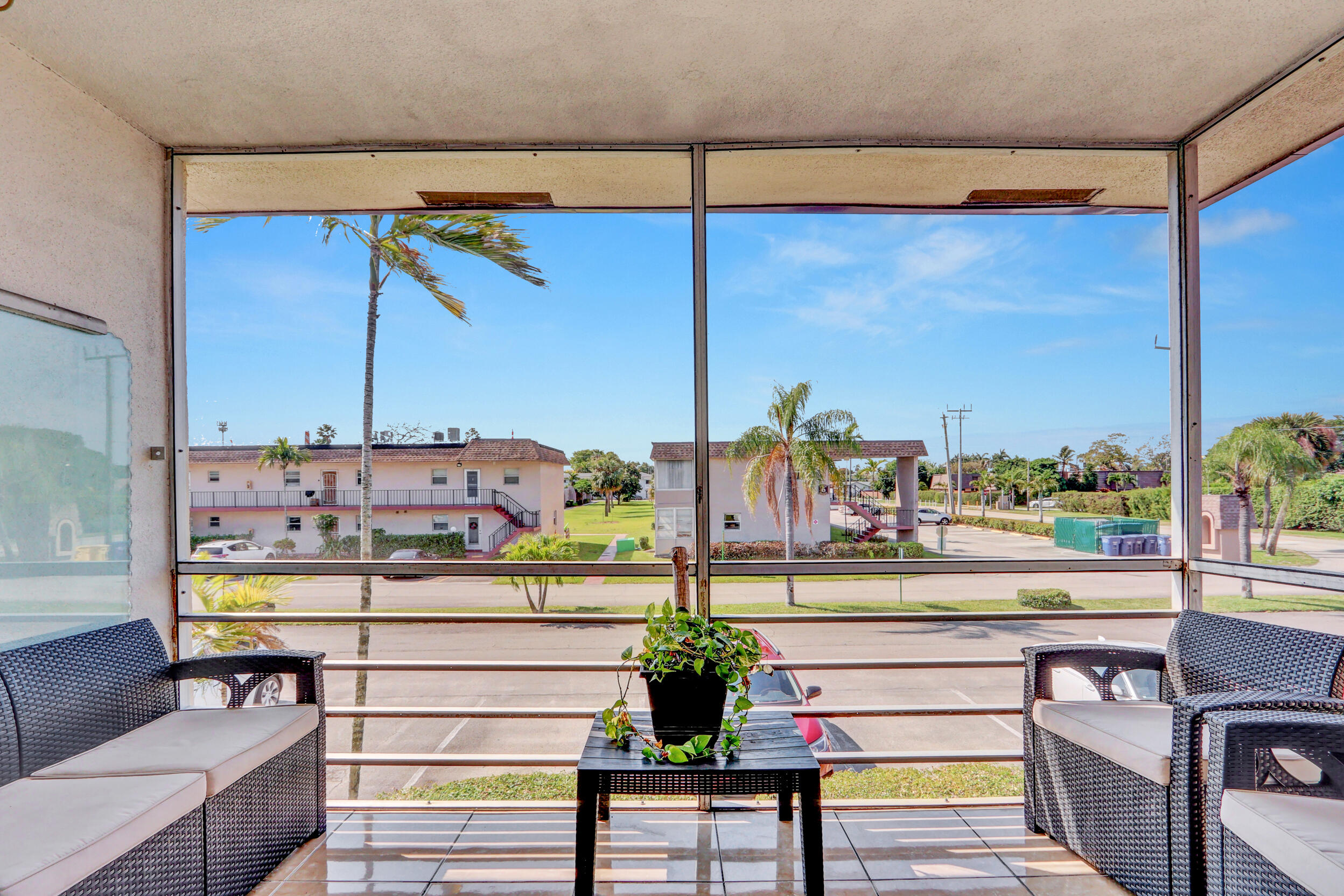 502 Davis #12, Palm Springs FL 33461