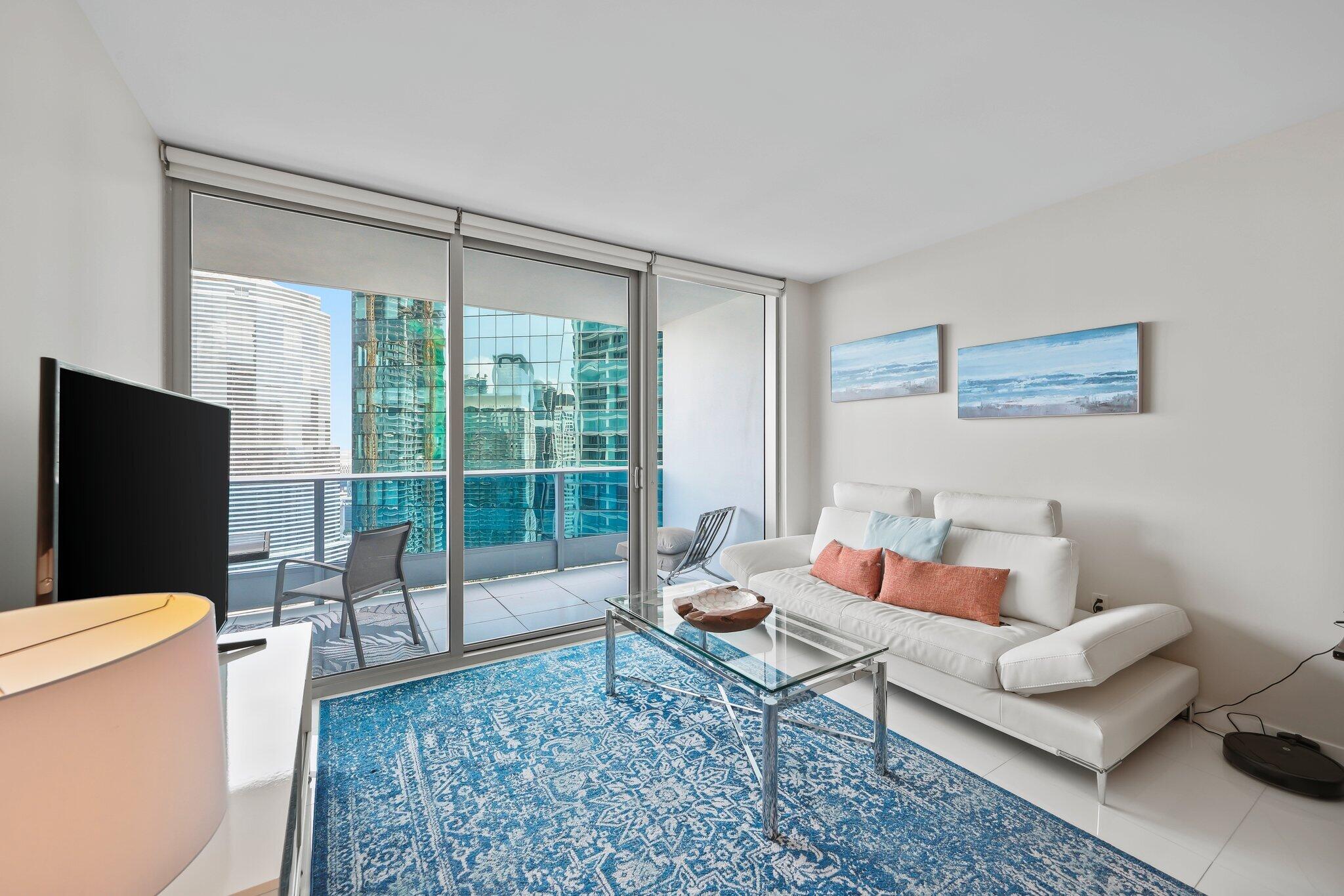 200 Biscayne Blvd #3909, Miami FL 33131
