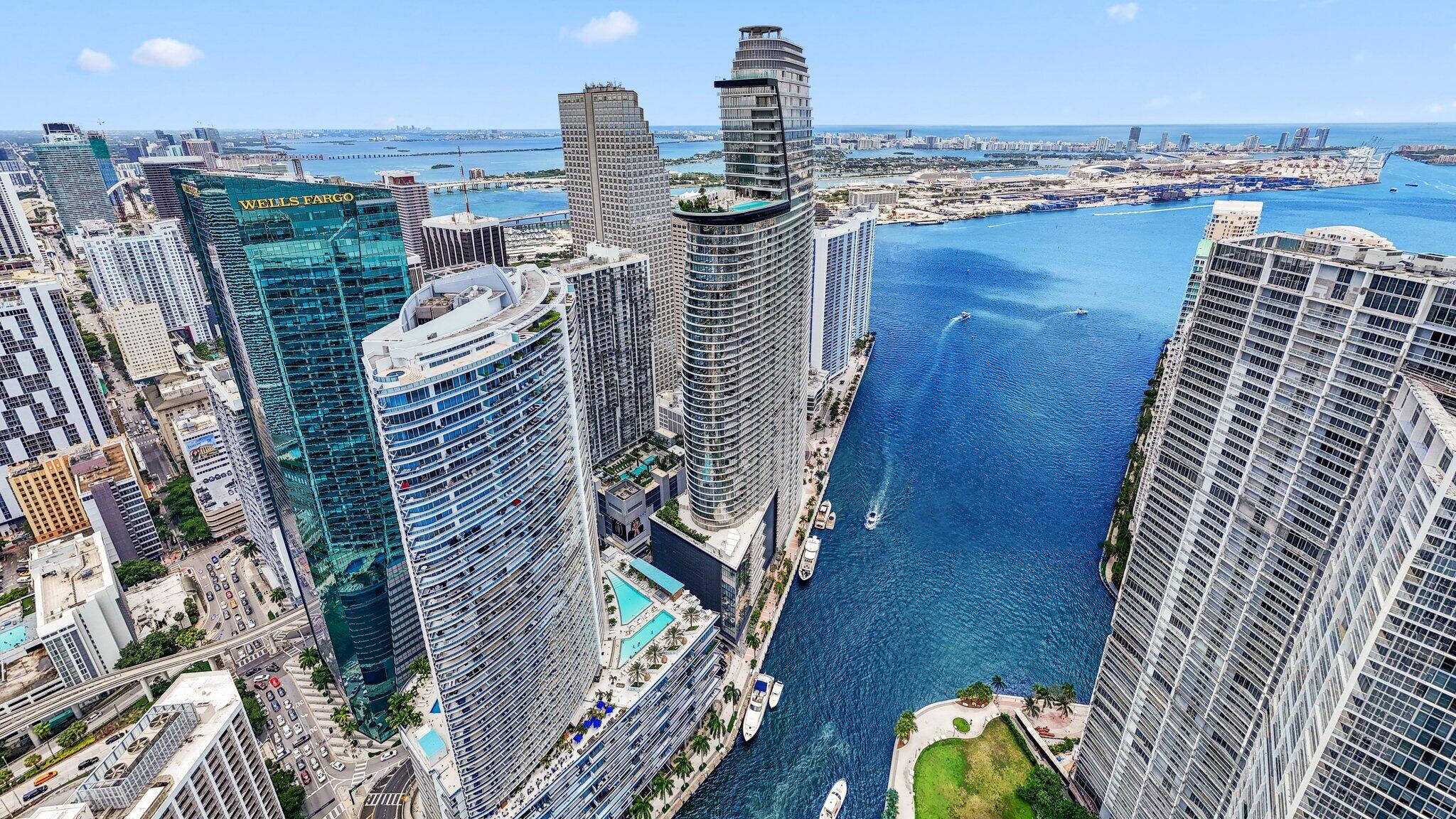 200 Biscayne Blvd #3909, Miami FL 33131