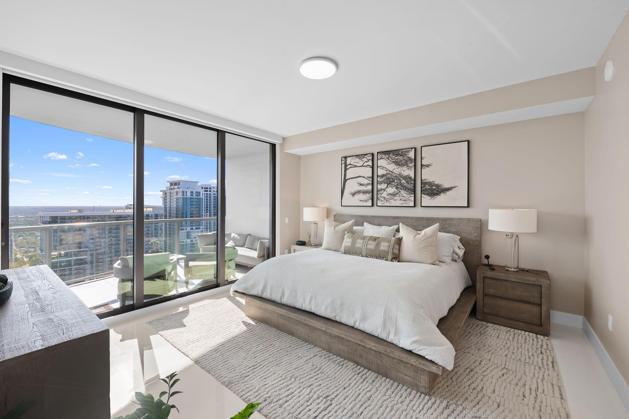 100 E Las Olas #3804, Fort Lauderdale FL 33301
