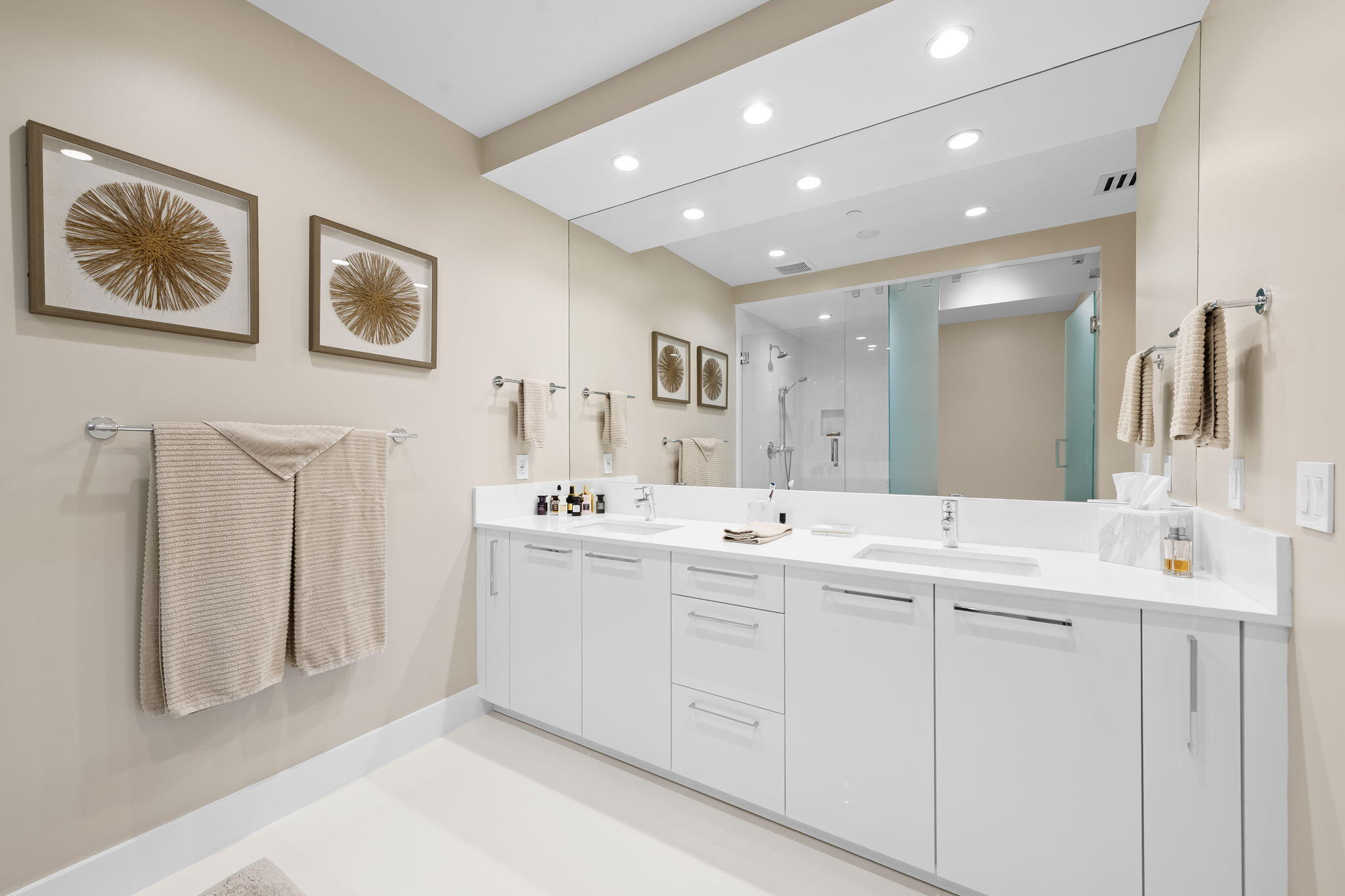 100 E Las Olas #3804, Fort Lauderdale FL 33301