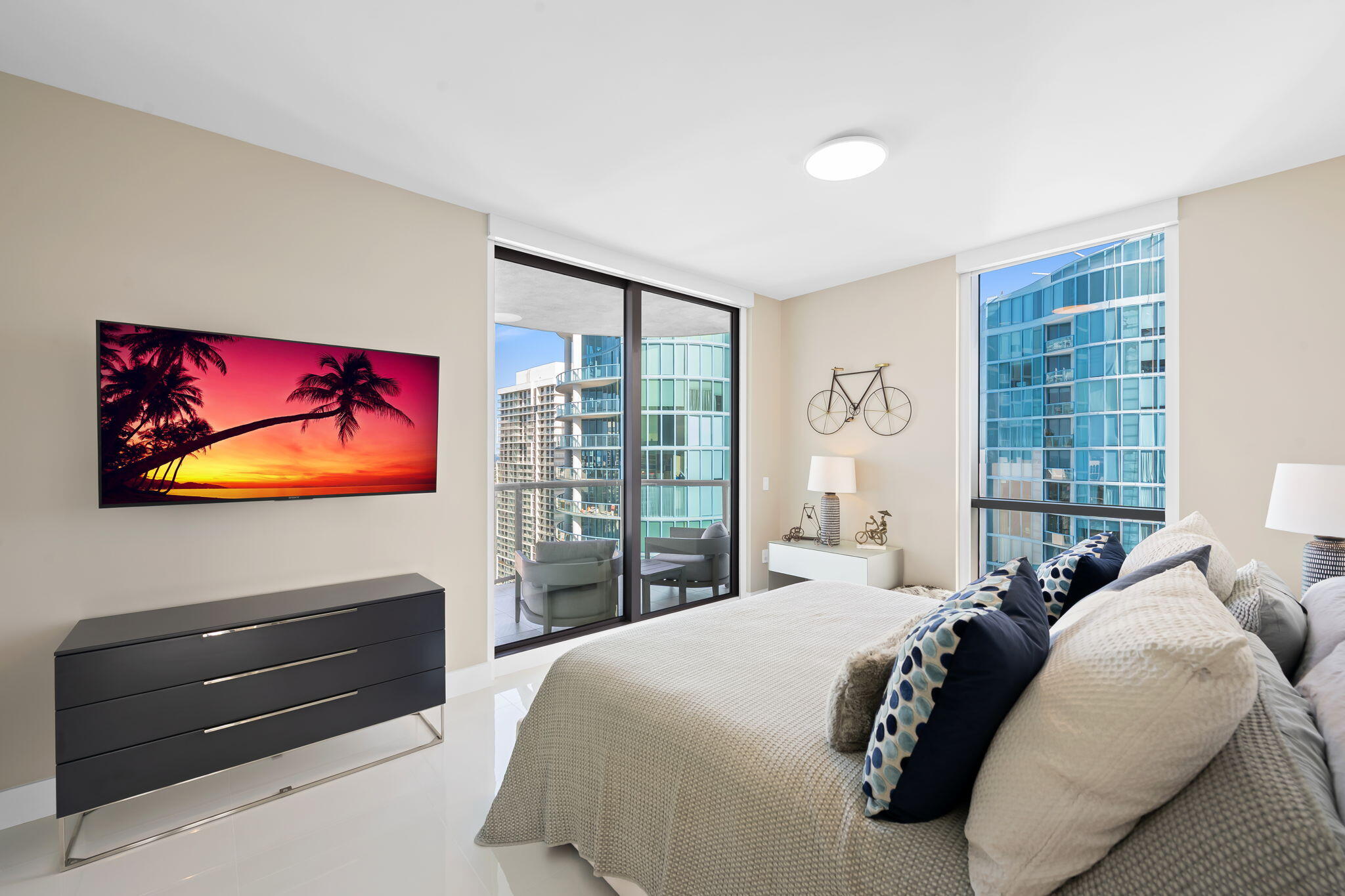 100 E Las Olas #3804, Fort Lauderdale FL 33301