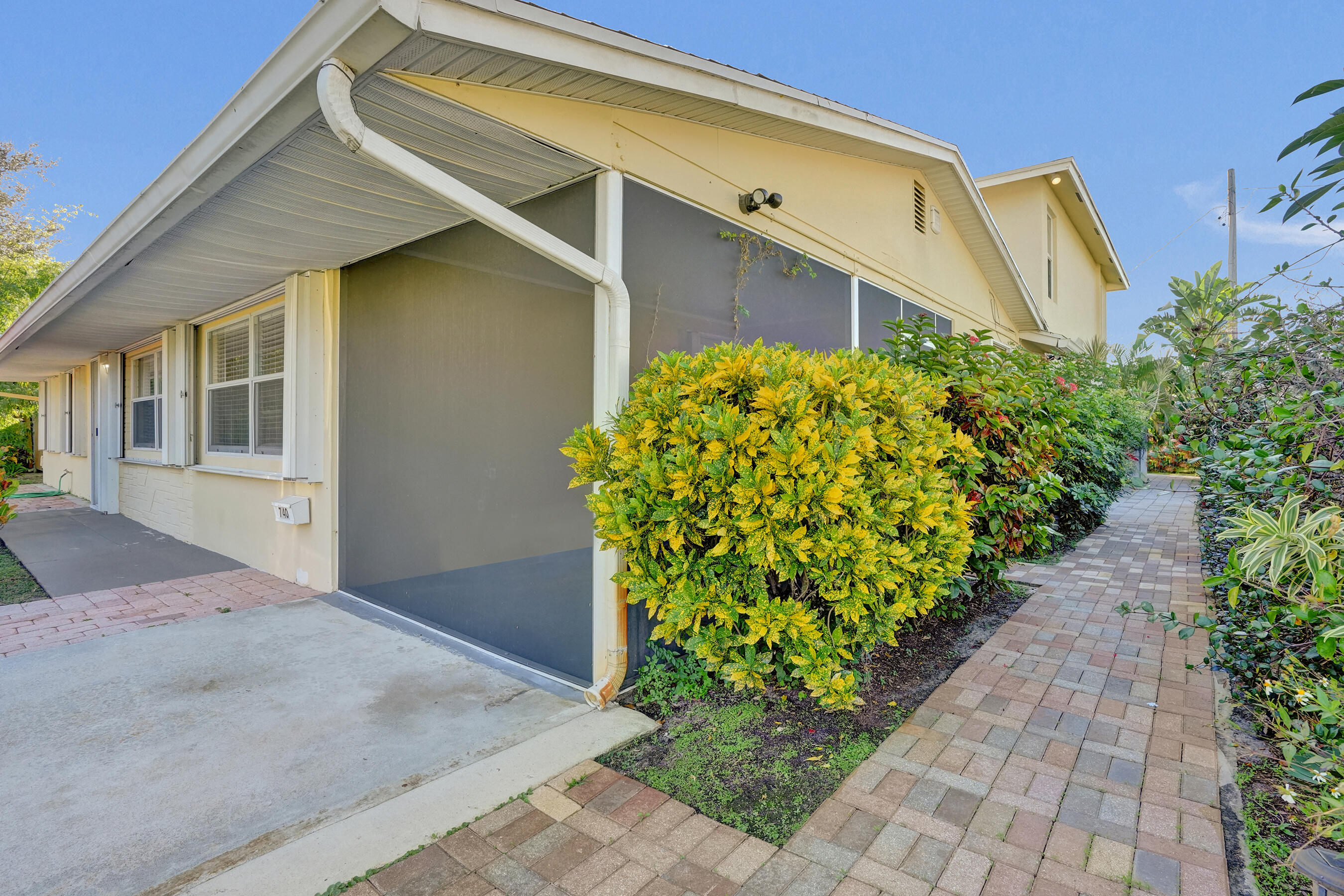 740 Buttonwood, North Palm Beach FL 33408