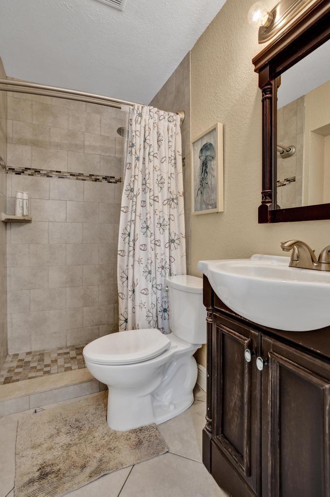 740 Buttonwood, North Palm Beach FL 33408