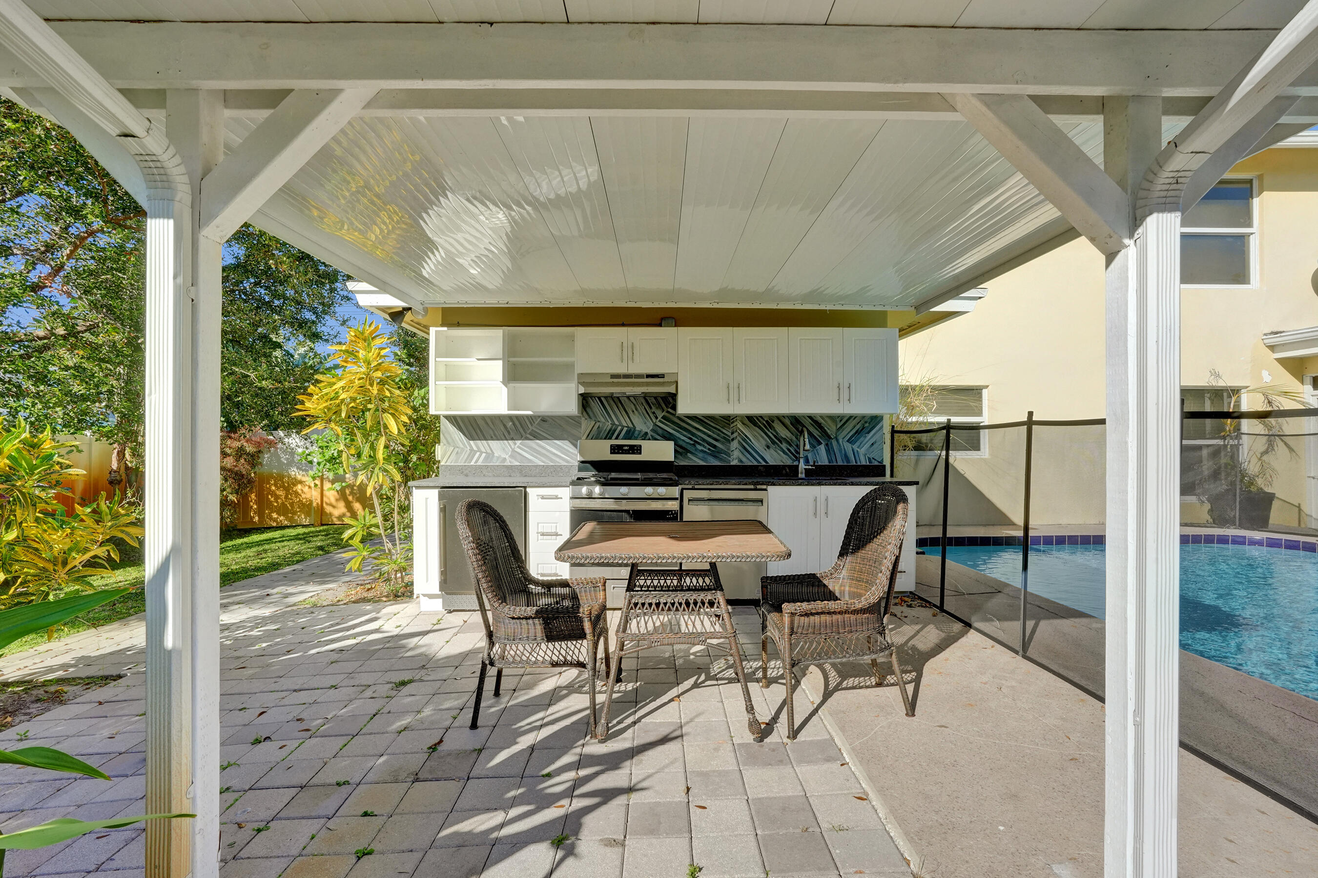 740 Buttonwood, North Palm Beach FL 33408
