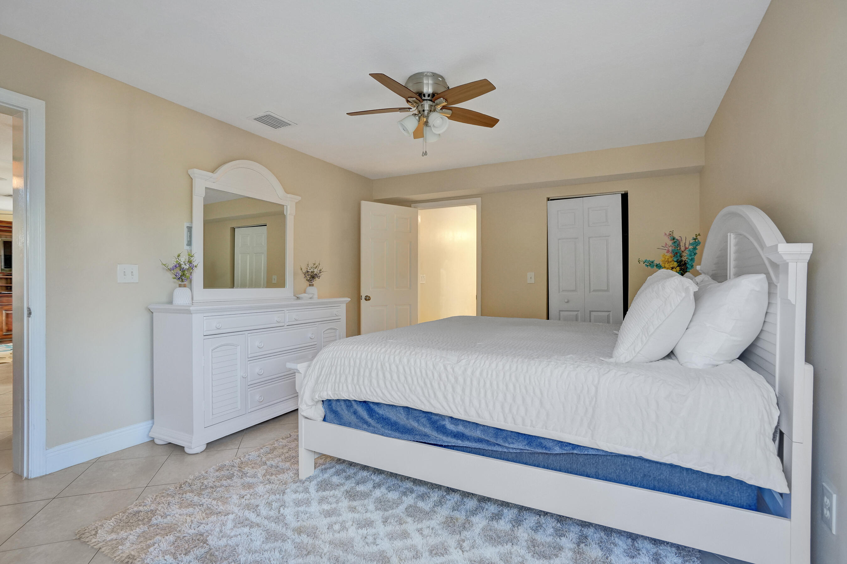 740 Buttonwood, North Palm Beach FL 33408