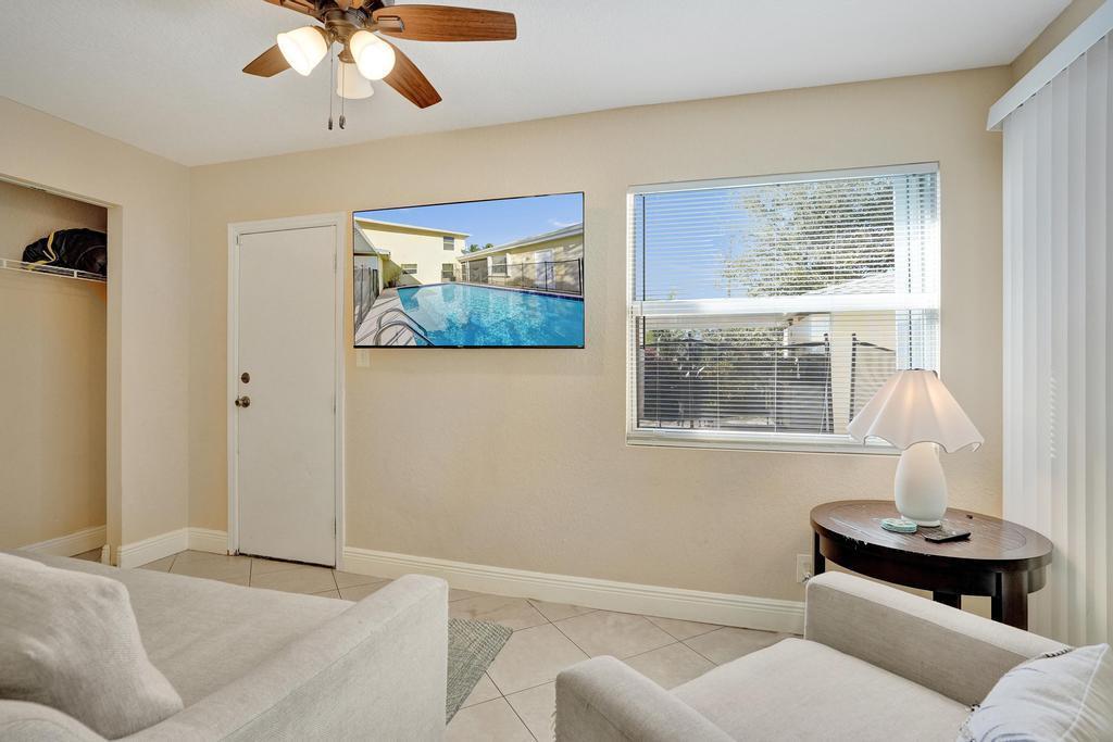 740 Buttonwood, North Palm Beach FL 33408