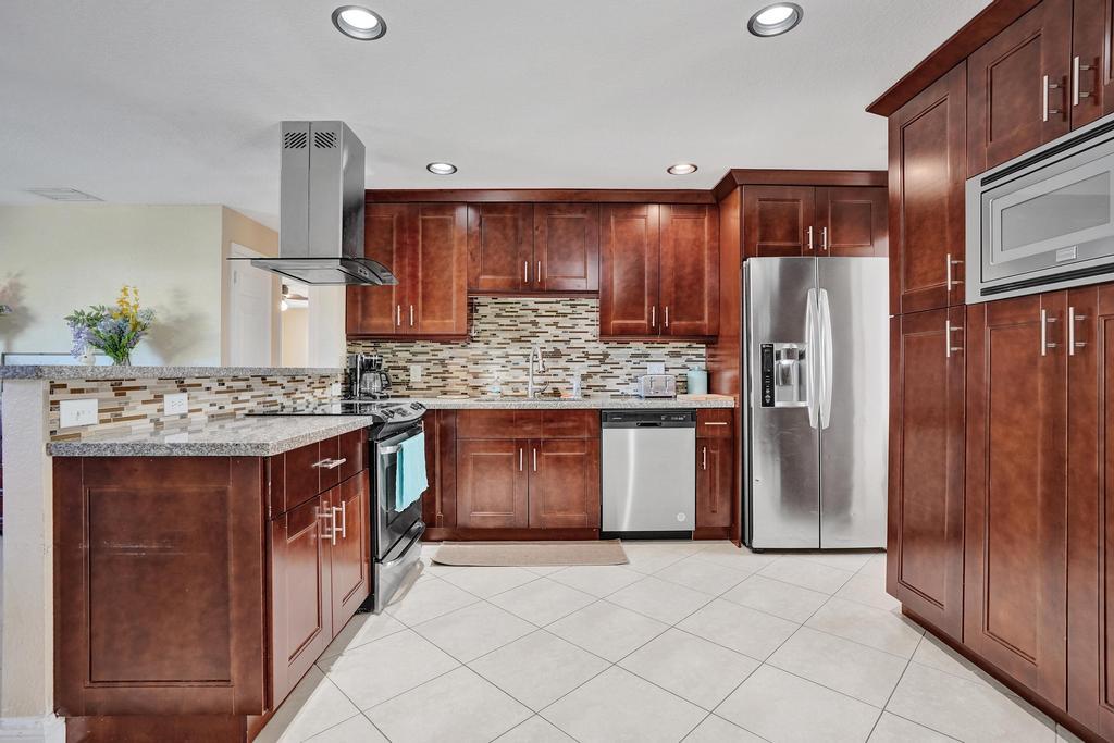 740 Buttonwood, North Palm Beach FL 33408