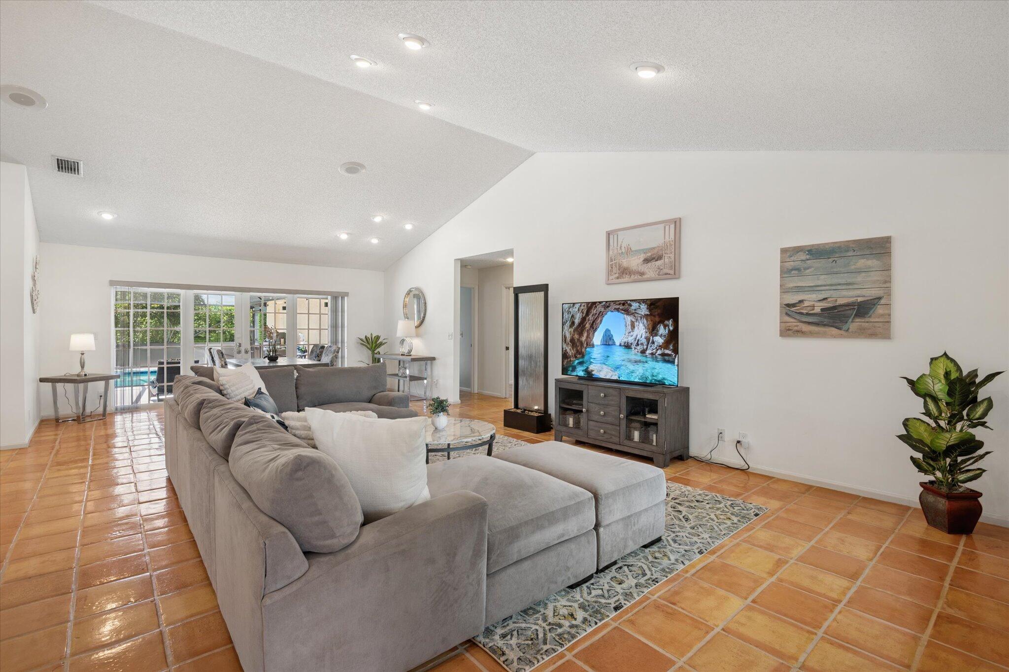 10080 Canoe Brook, Boca Raton FL 33498