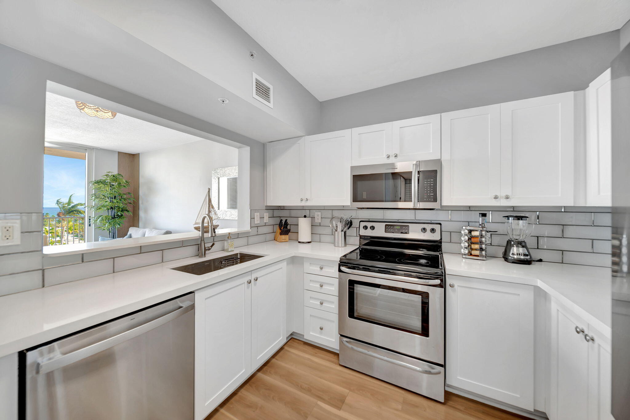 3020 NE 32nd #1017, Fort Lauderdale FL 33308