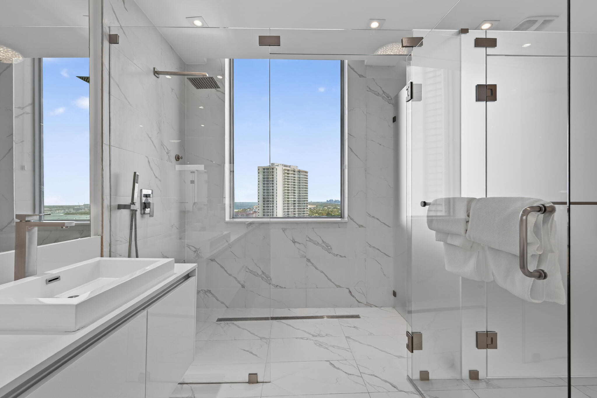 3100 N Ocean #1805p, Riviera Beach FL 33404