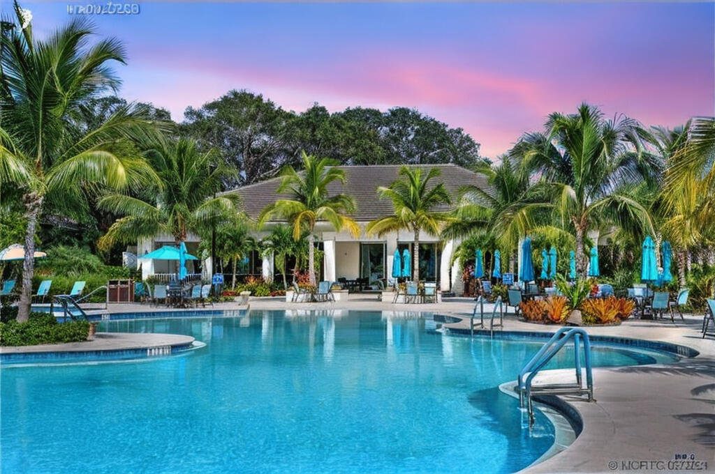 5172 SE Club #207, Stuart FL 34997