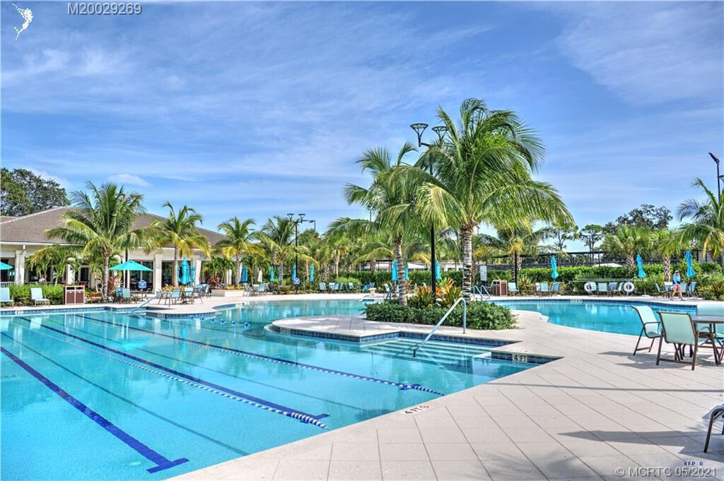 5172 SE Club #207, Stuart FL 34997