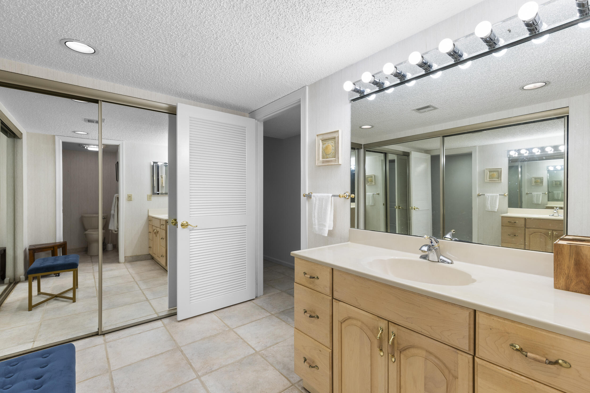 5172 SE Club #207, Stuart FL 34997